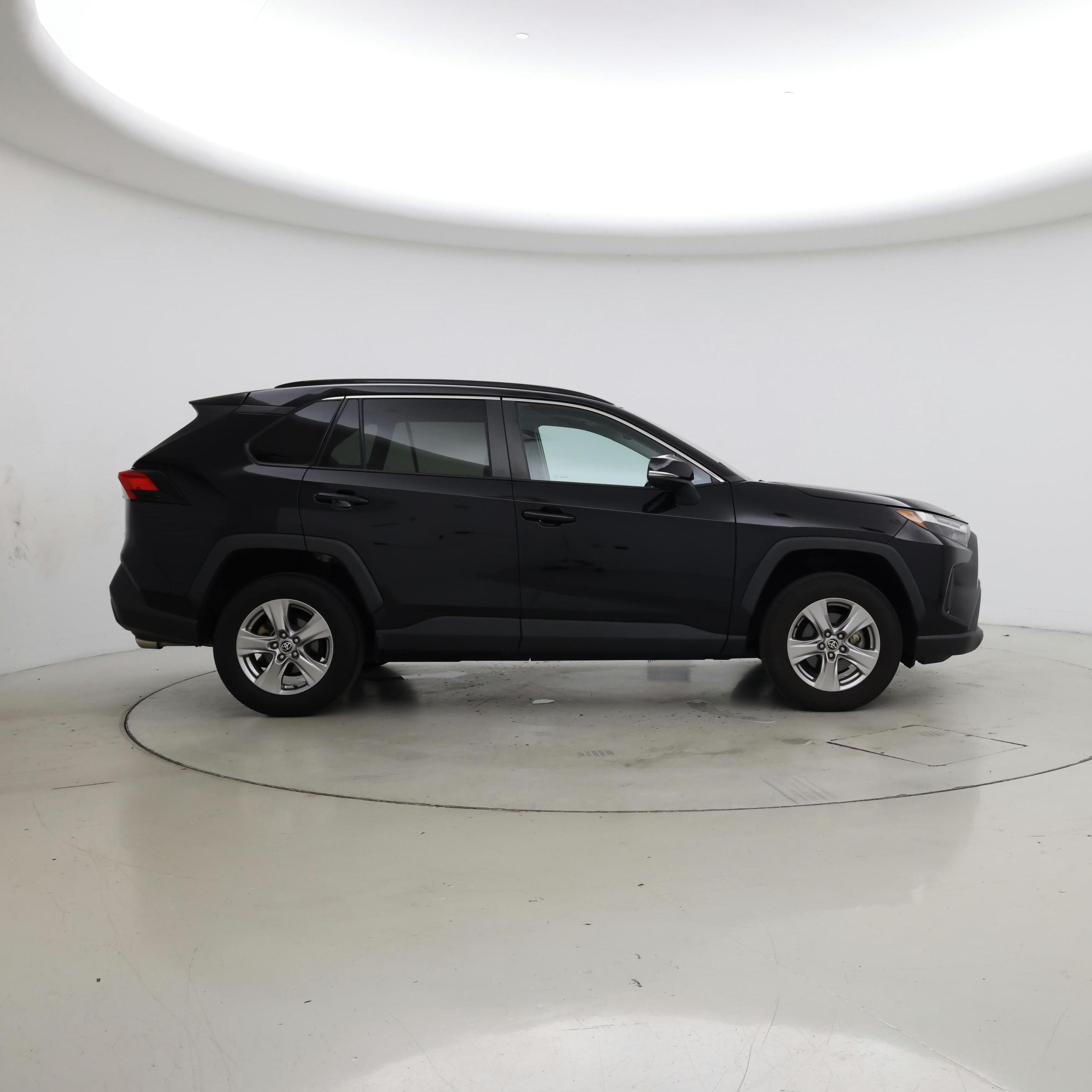 Thumbnail: 2022 Toyota RAV4 - 7