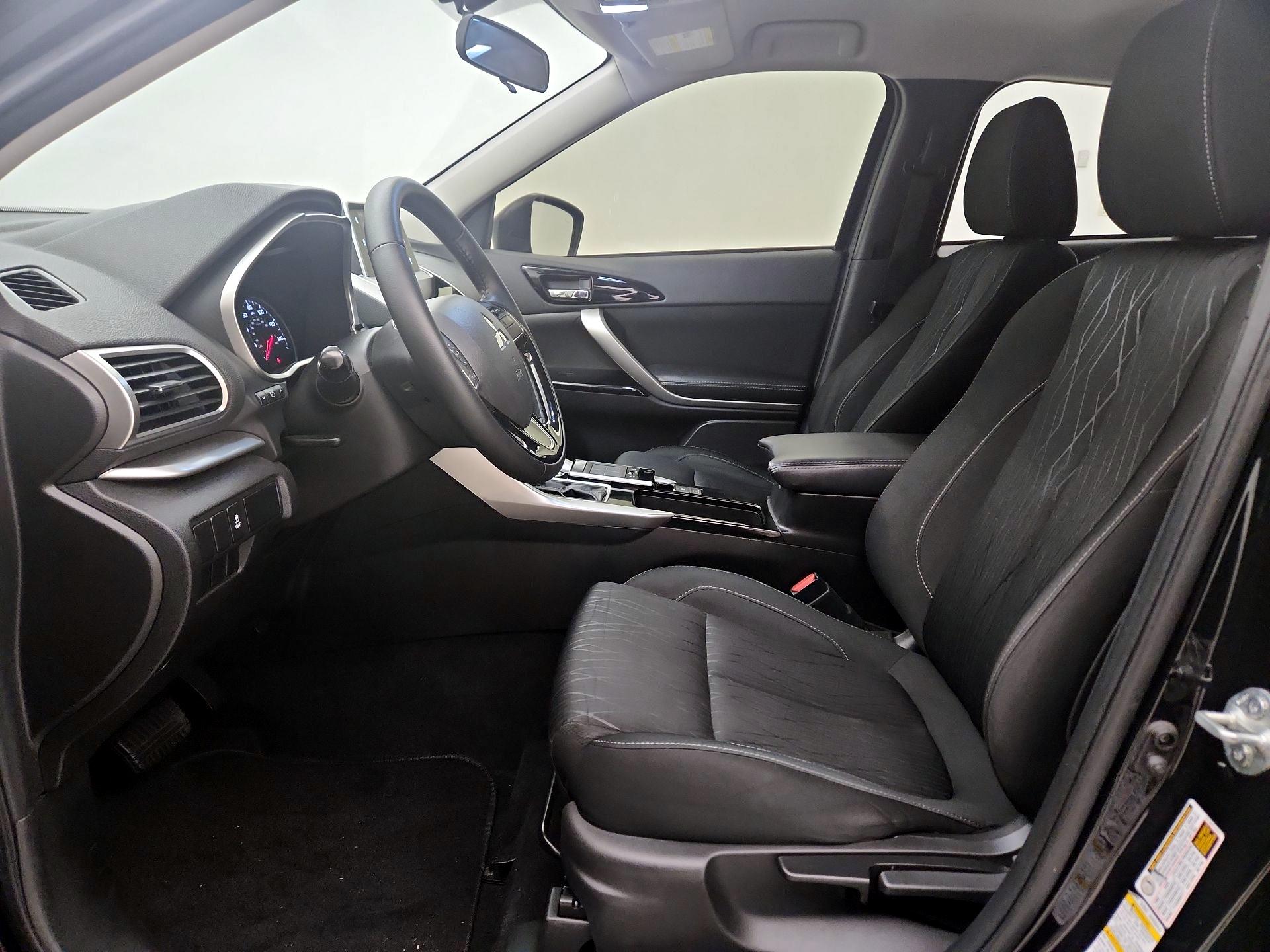 Thumbnail: 2019 Mitsubishi Eclipse Cross - 11