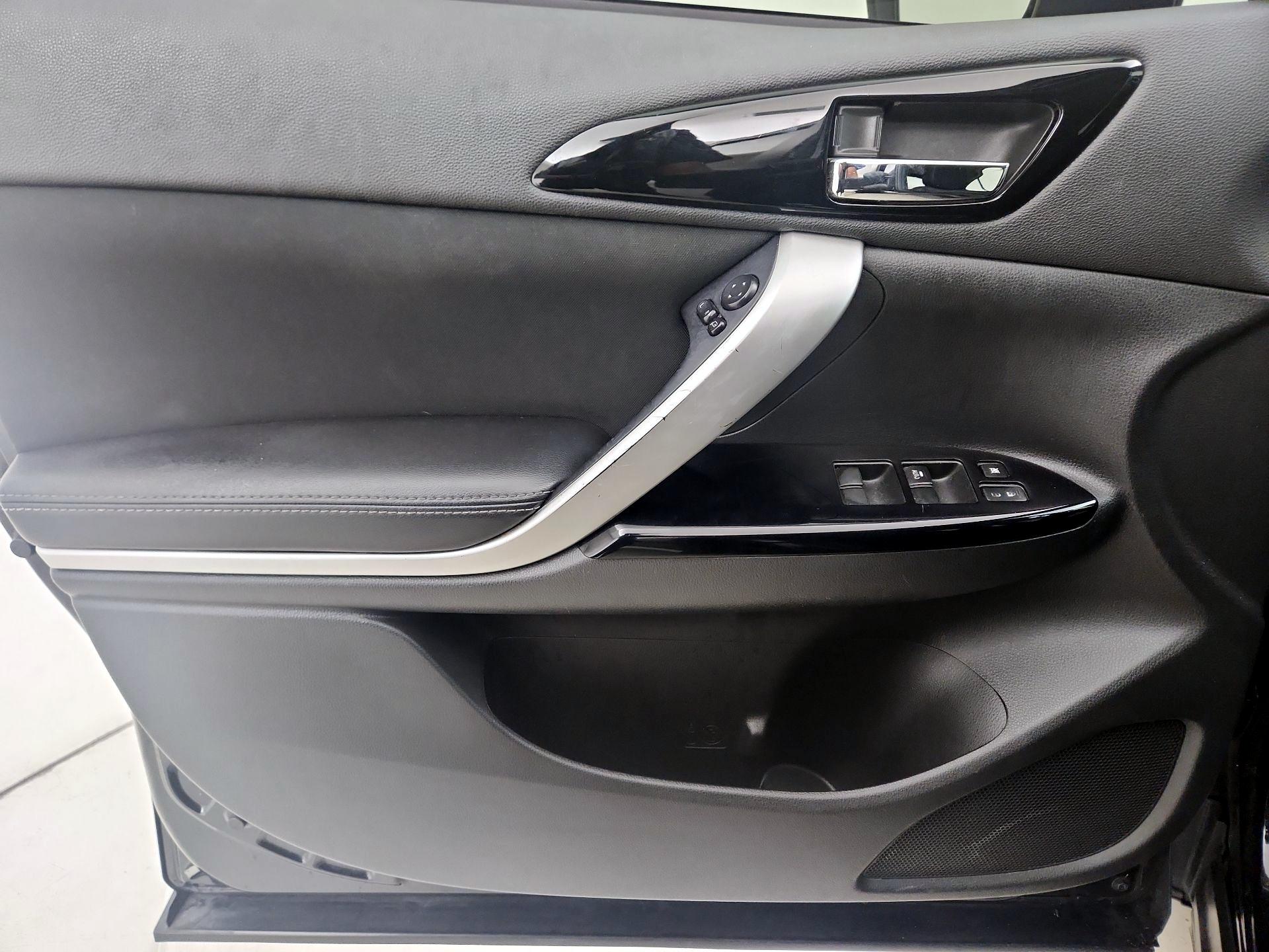Thumbnail: 2019 Mitsubishi Eclipse Cross - 12