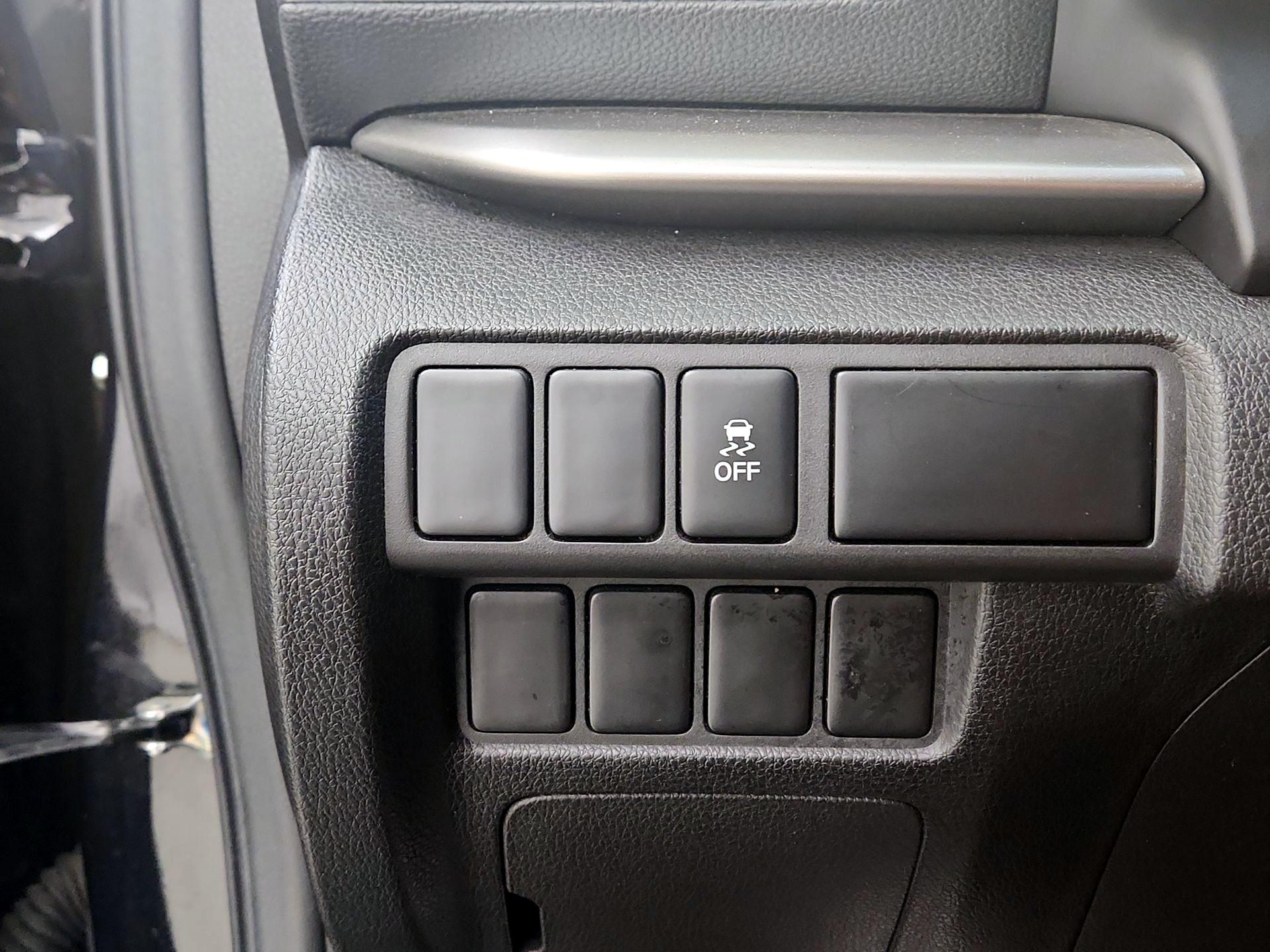 Thumbnail: 2019 Mitsubishi Eclipse Cross - 13