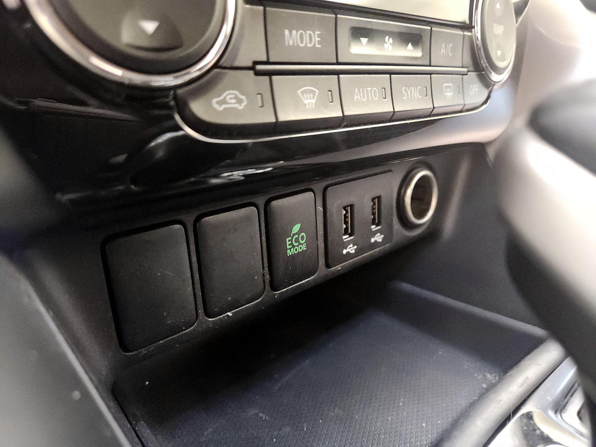 Thumbnail: 2019 Mitsubishi Eclipse Cross - 18
