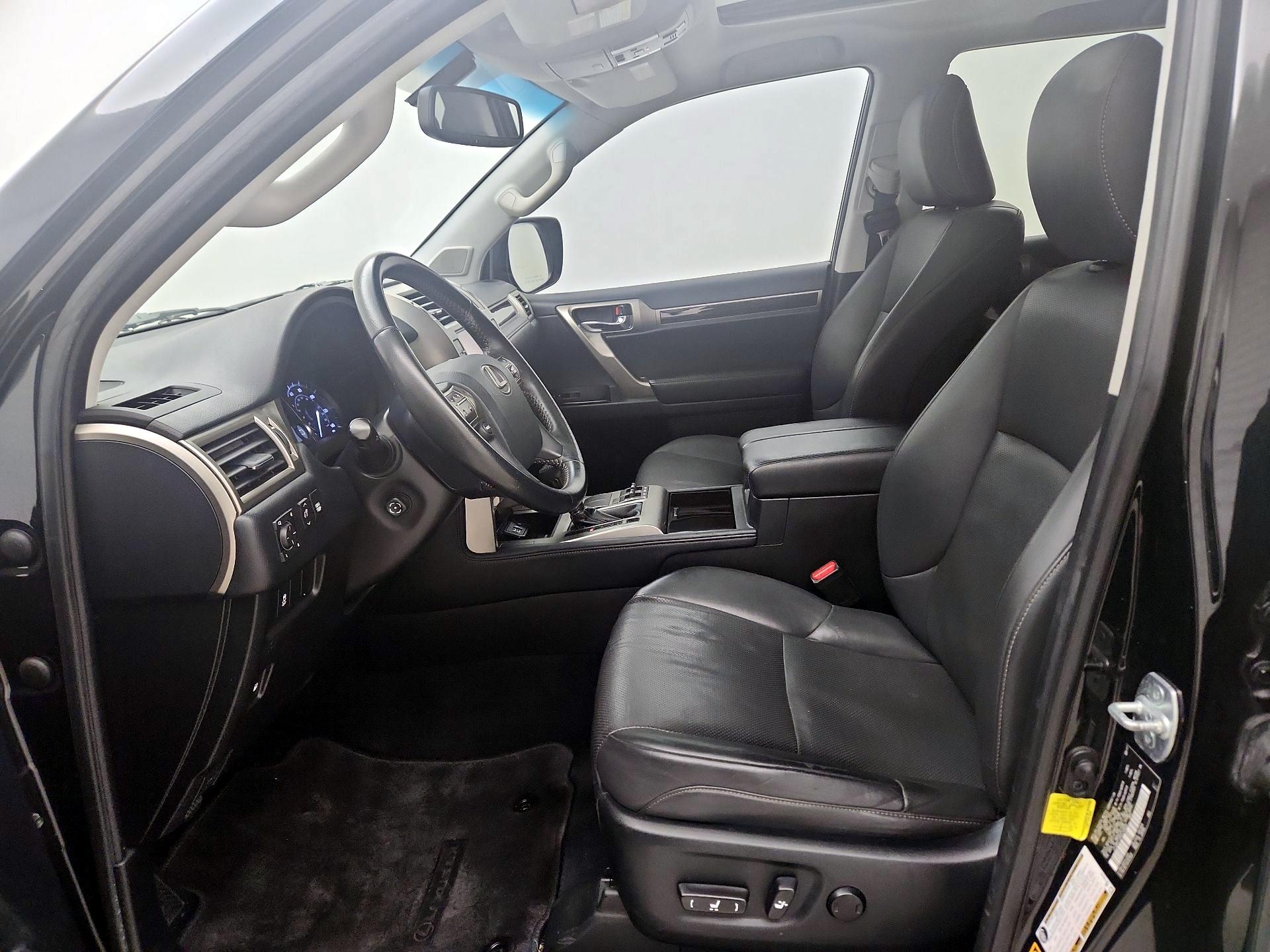 Thumbnail: 2017 Lexus GX - 11