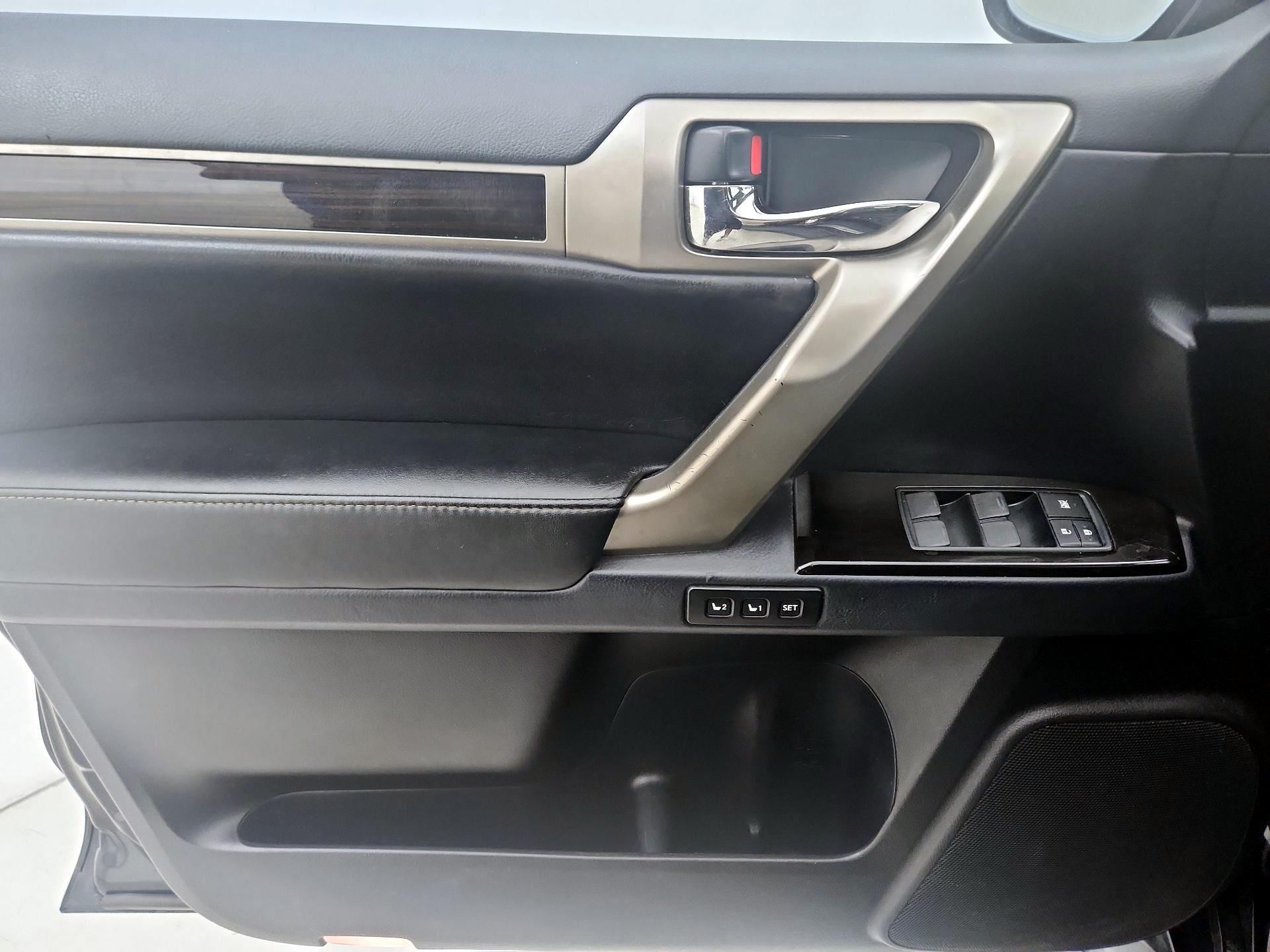 Thumbnail: 2017 Lexus GX - 12