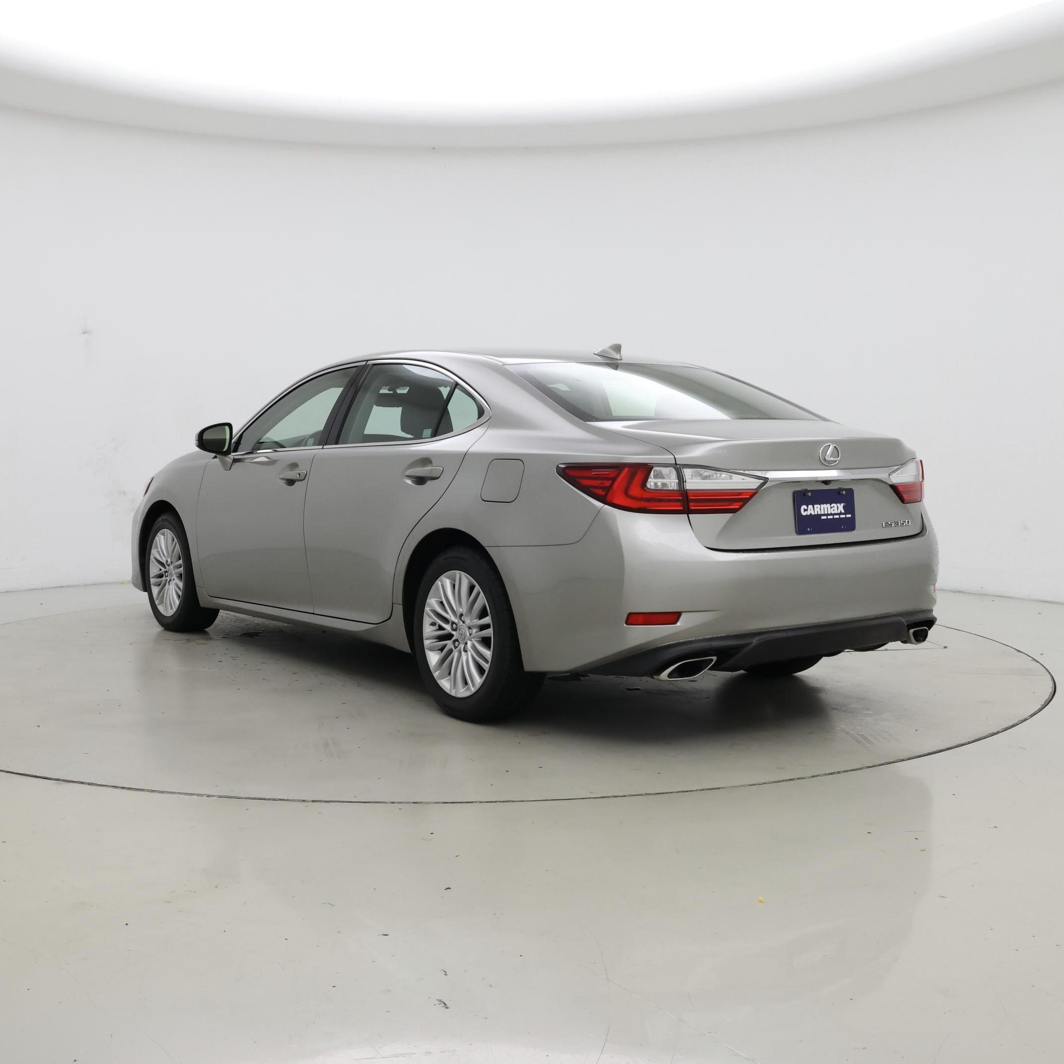Thumbnail: 2016 Lexus ES - 2