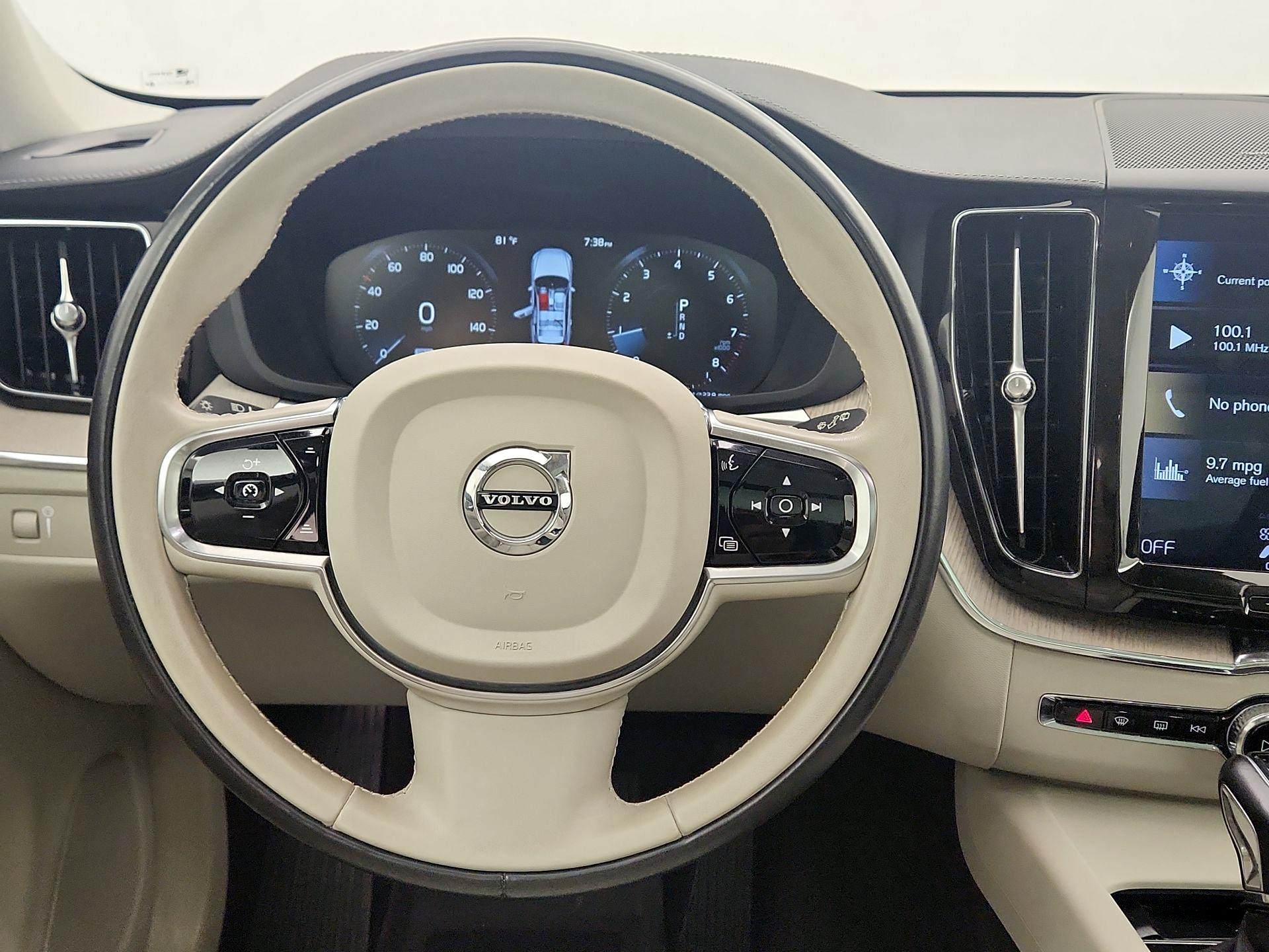 Thumbnail: 2019 Volvo XC60 - 10