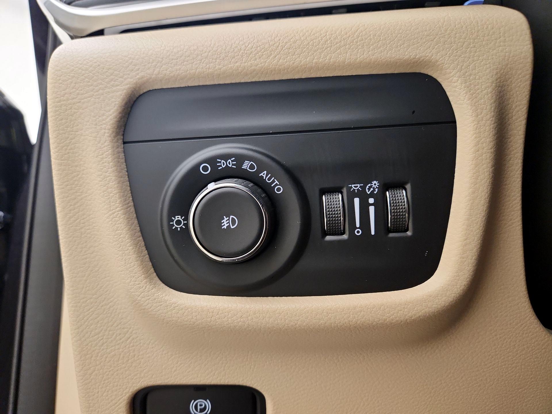 Thumbnail: 2023 Jeep Grand Cherokee - 13