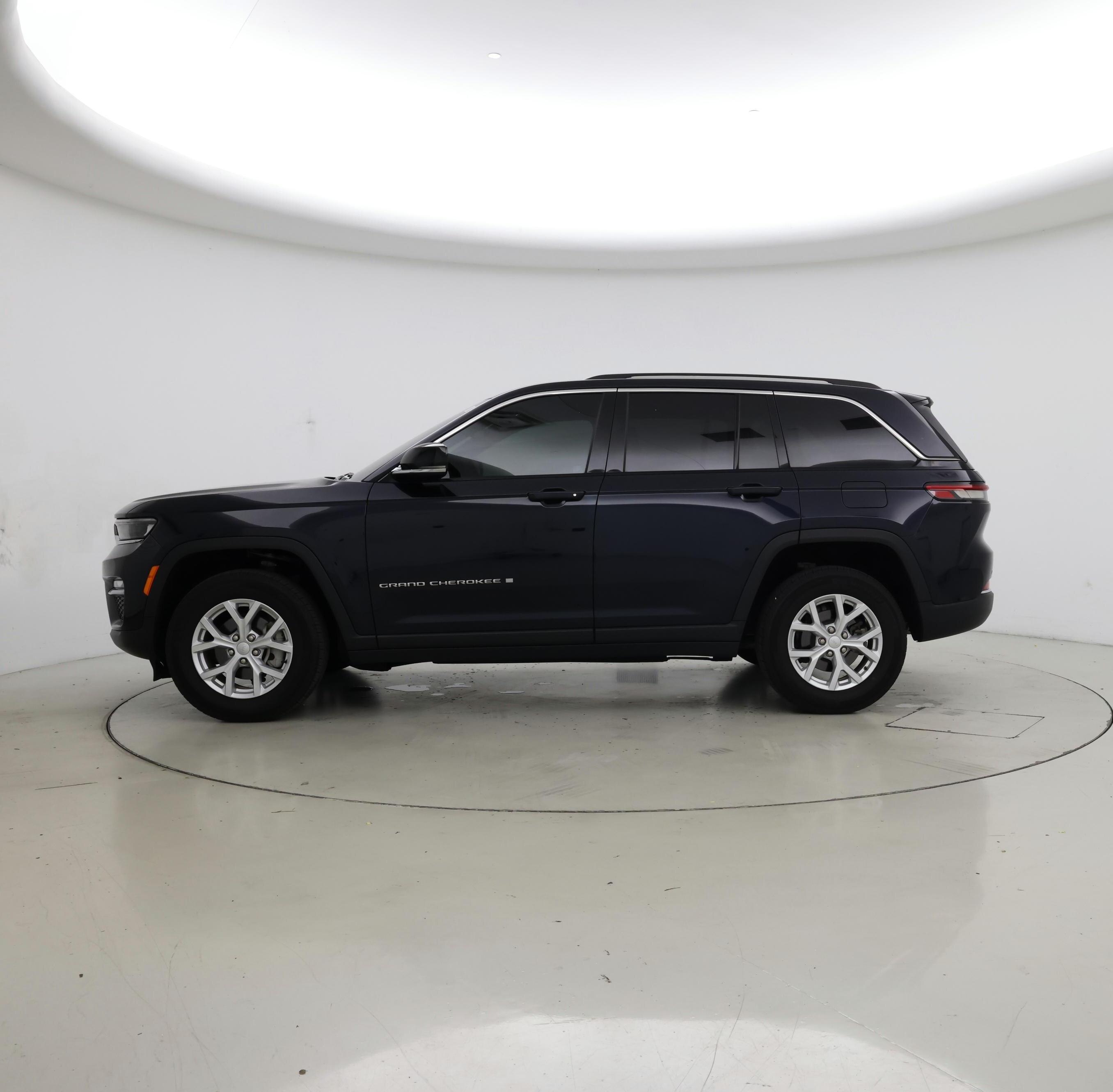 Thumbnail: 2023 Jeep Grand Cherokee - 3