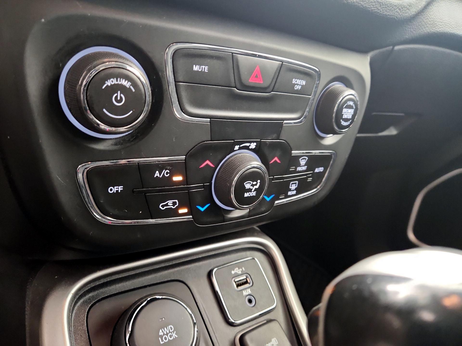 Thumbnail: 2019 Jeep Compass - 16