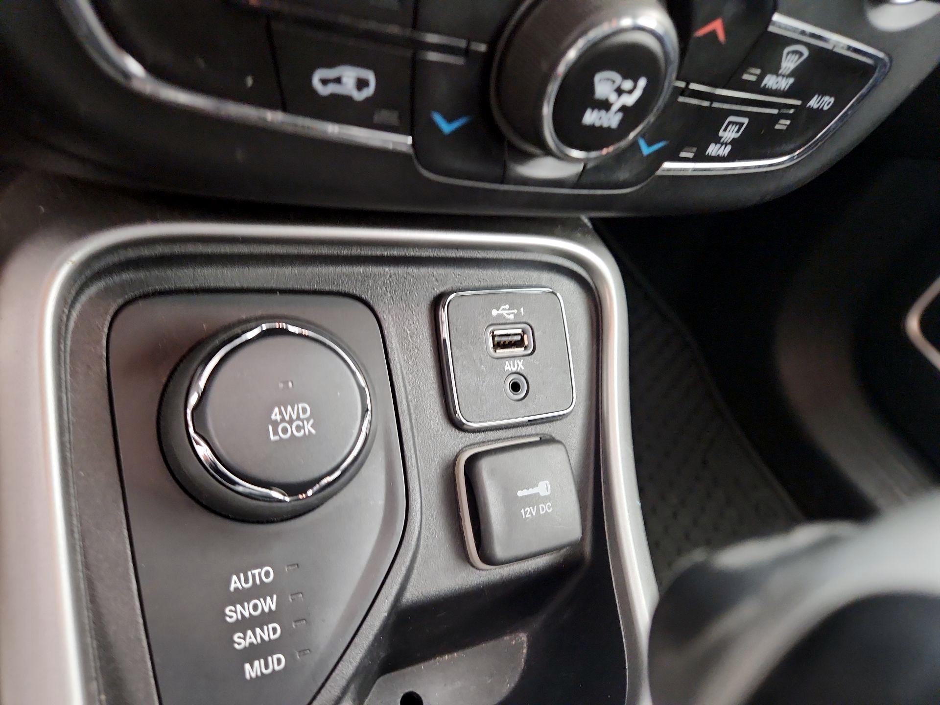 Thumbnail: 2019 Jeep Compass - 18