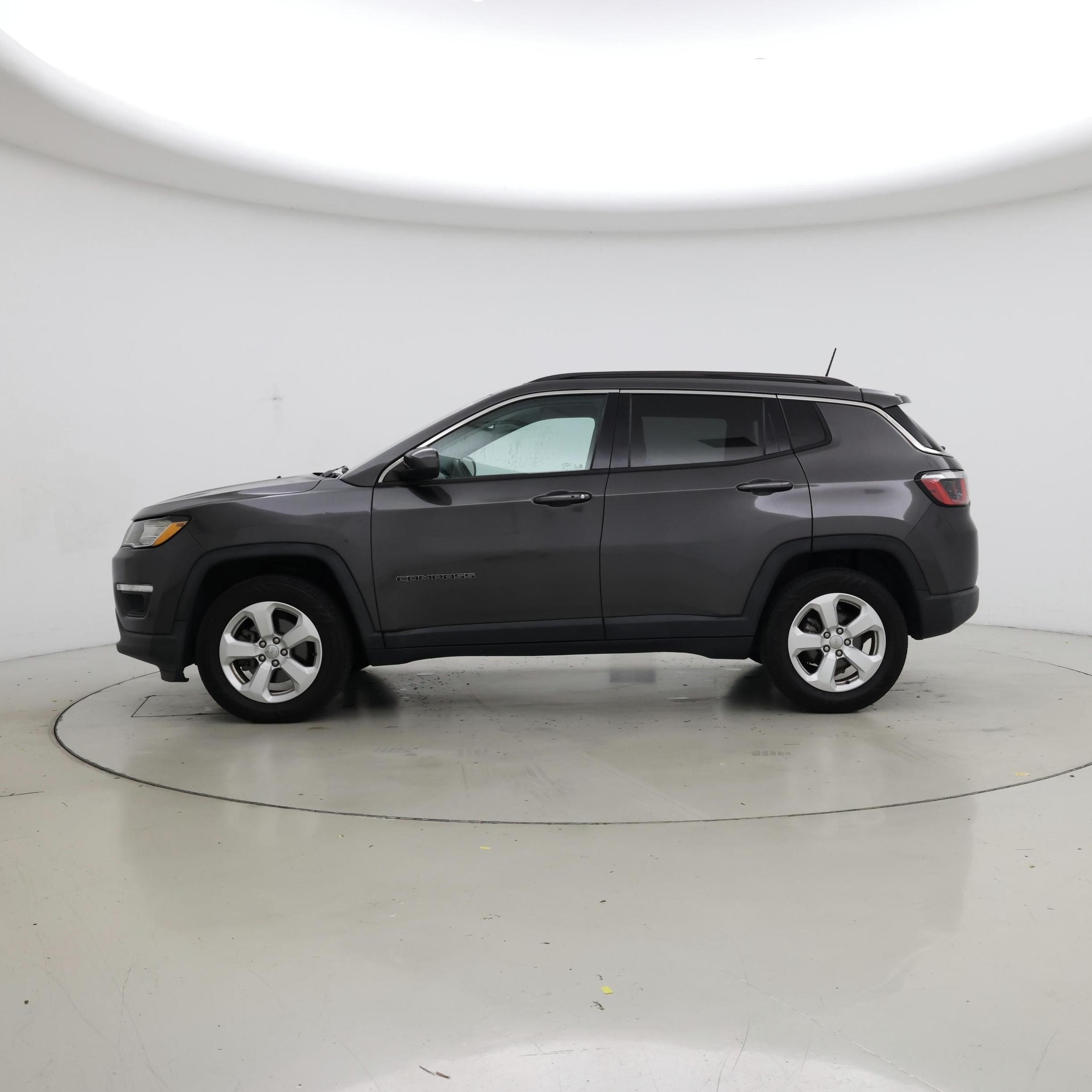 Thumbnail: 2019 Jeep Compass - 3