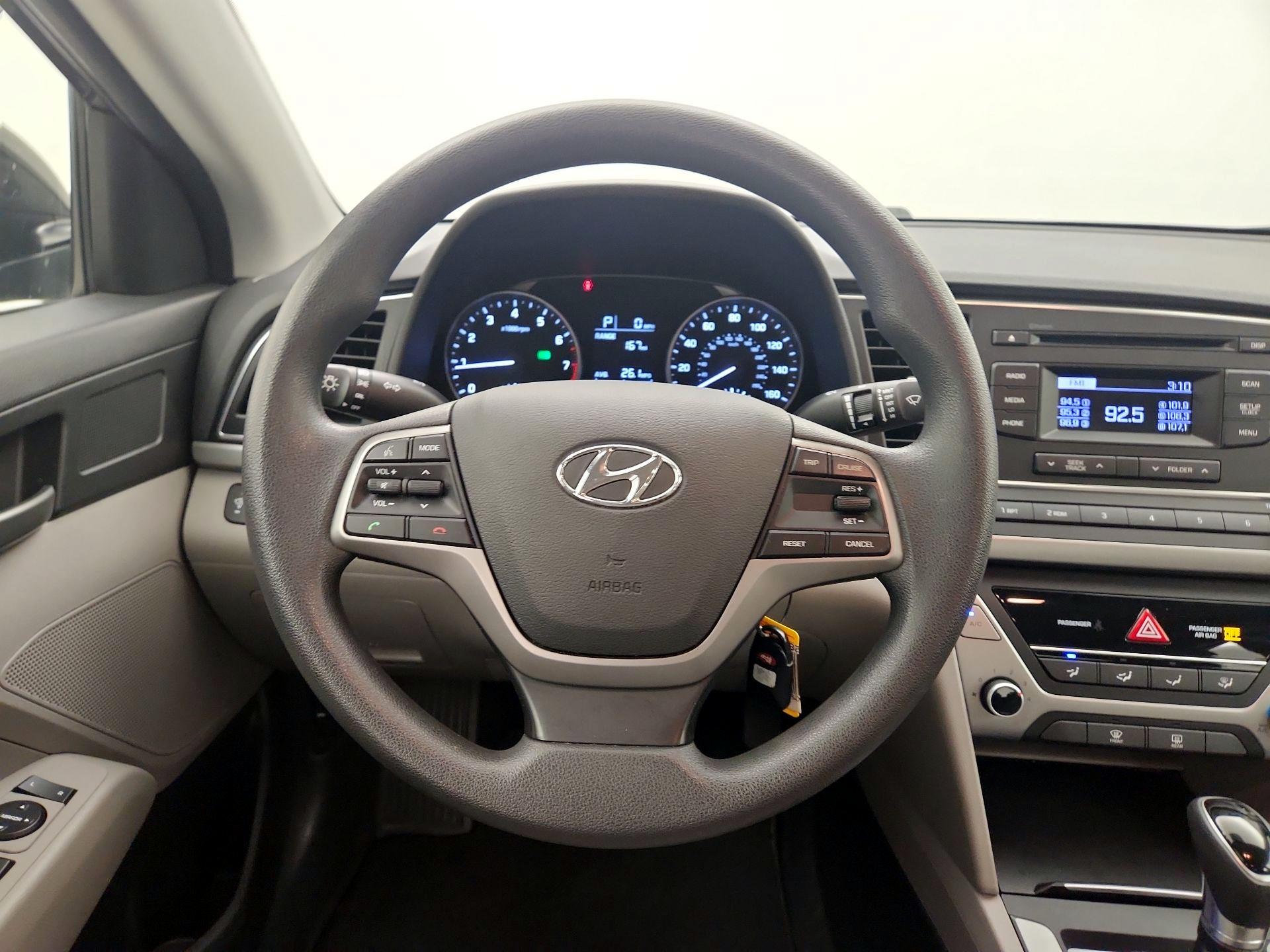 Thumbnail: 2018 Hyundai Elantra - 10