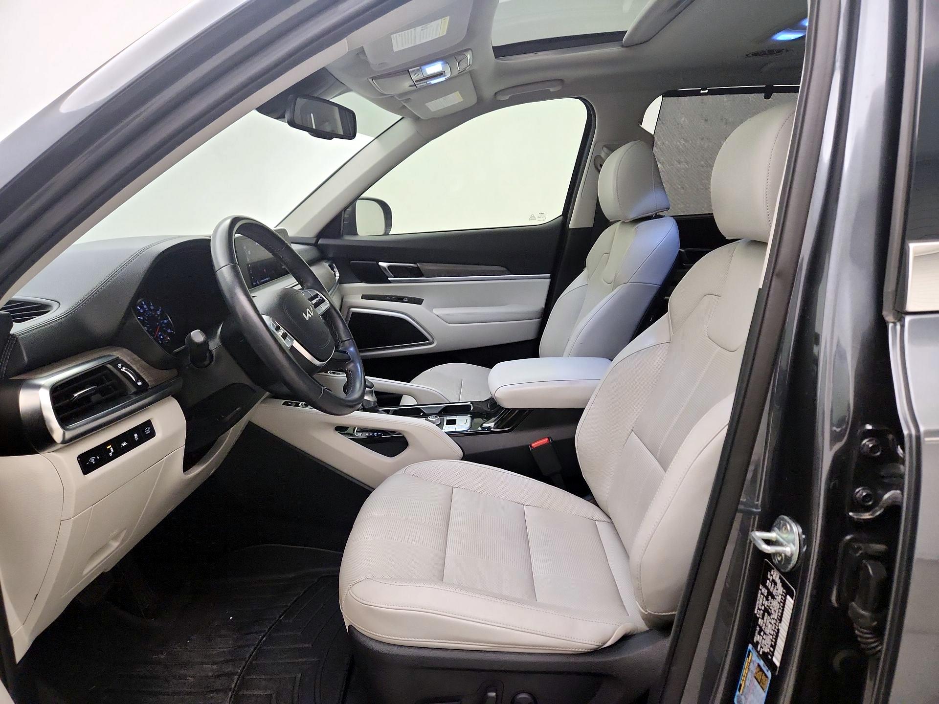 Thumbnail: 2022 Kia Telluride - 11