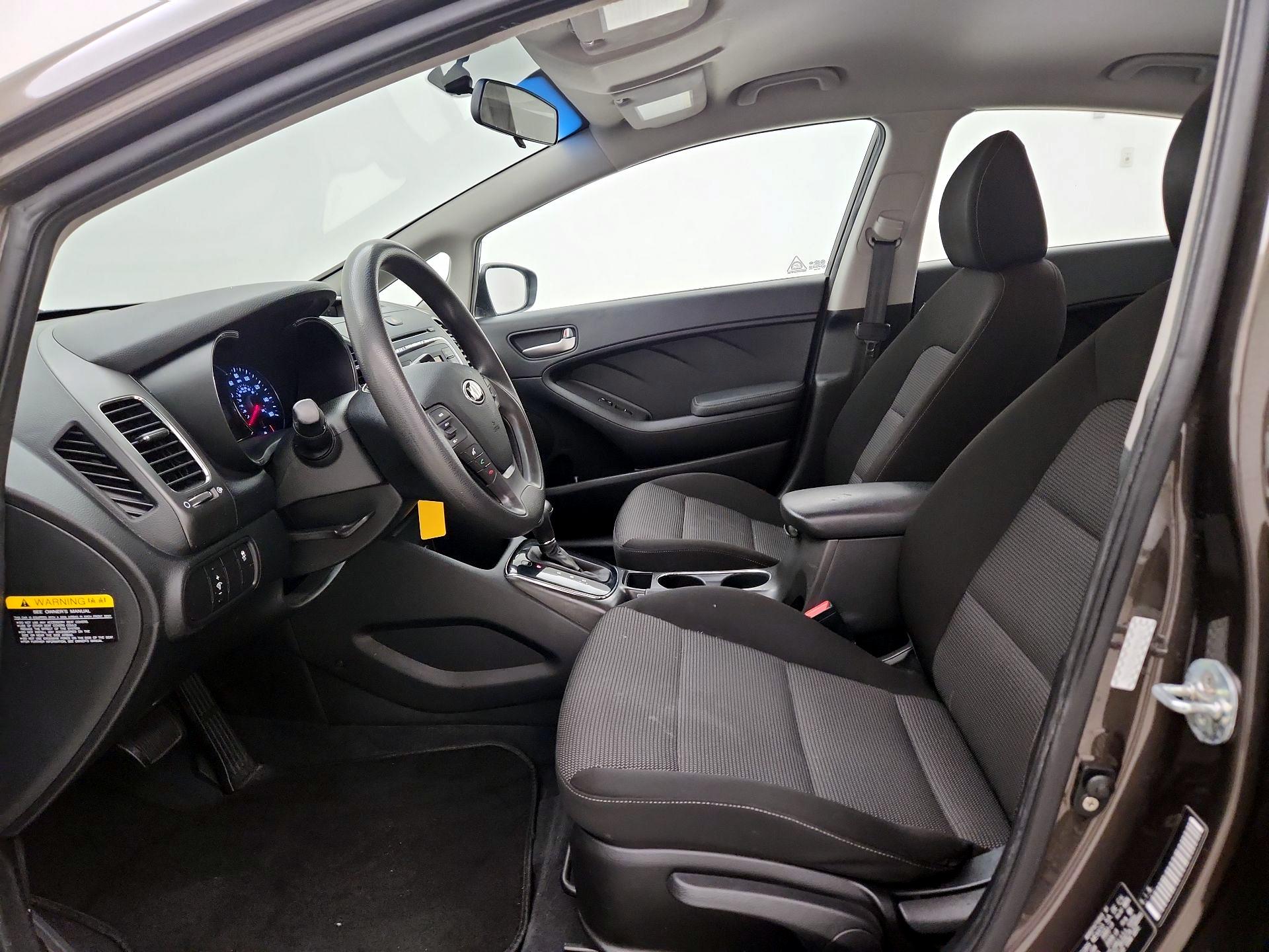 Thumbnail: 2017 Kia Forte - 11
