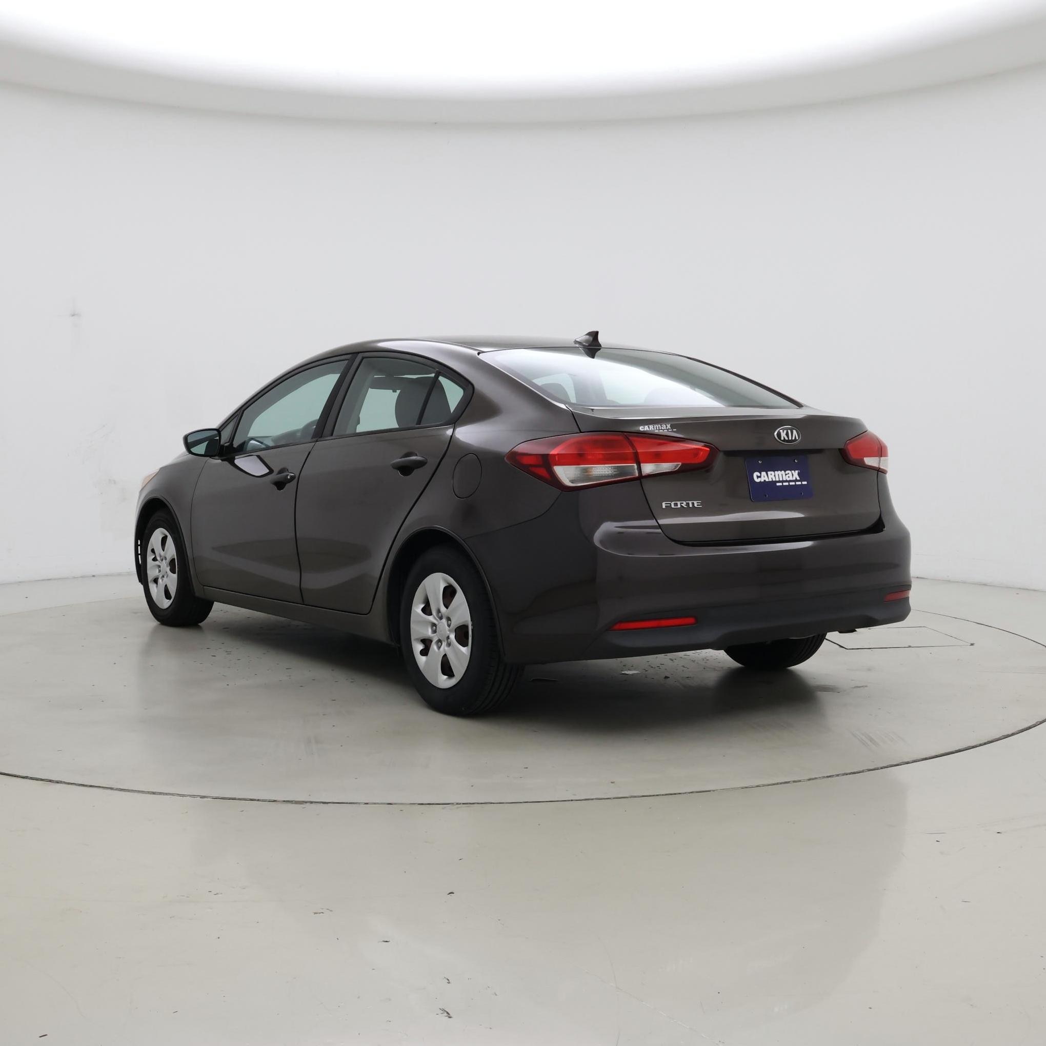 Thumbnail: 2017 Kia Forte - 2