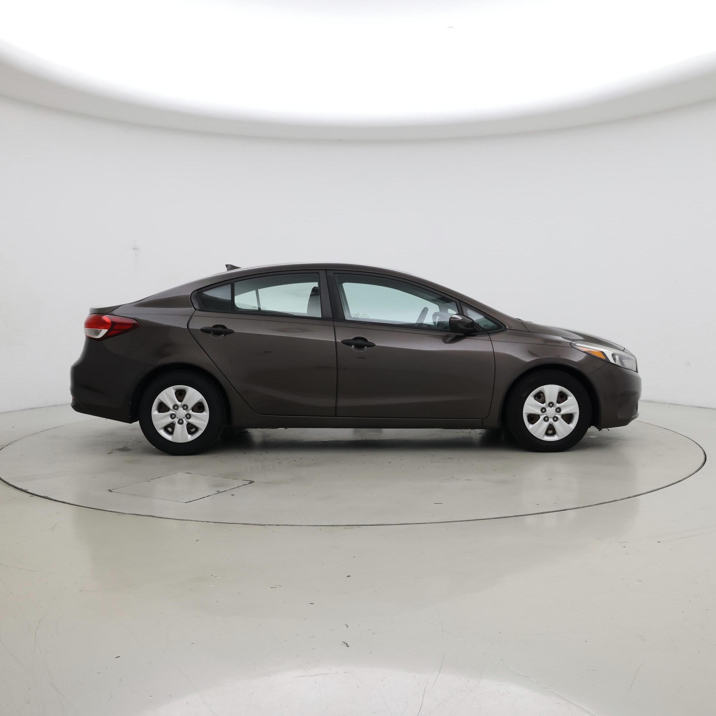 Thumbnail: 2017 Kia Forte - 7