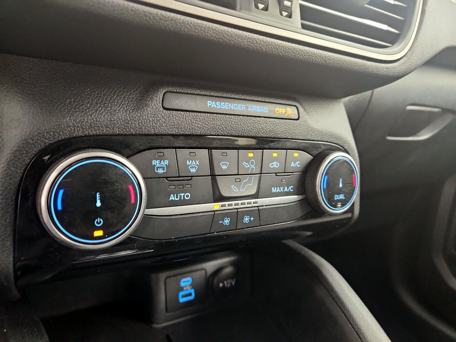 Thumbnail: 2022 Ford Escape - 17