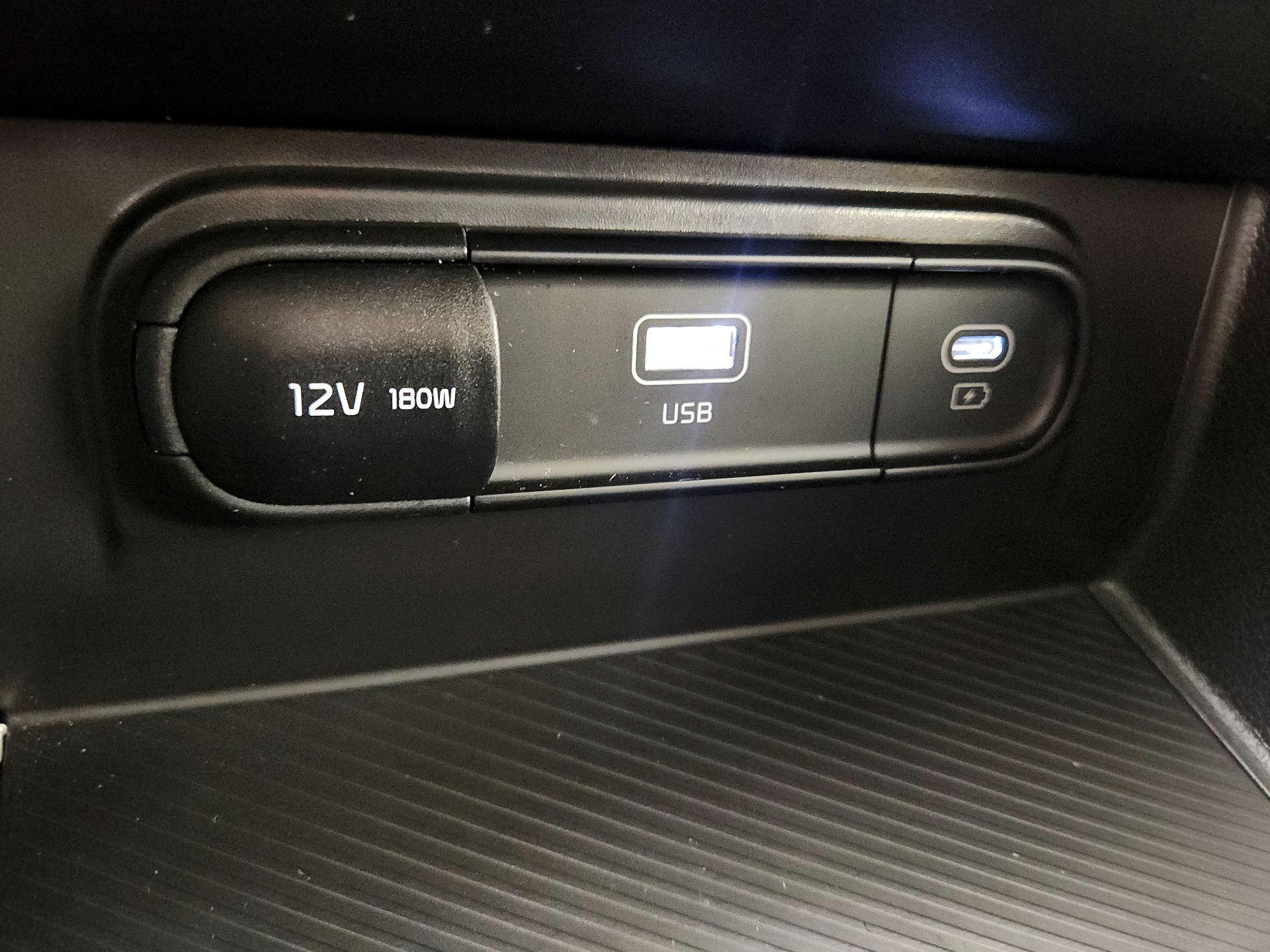 Thumbnail: 2023 Kia Sportage - 18