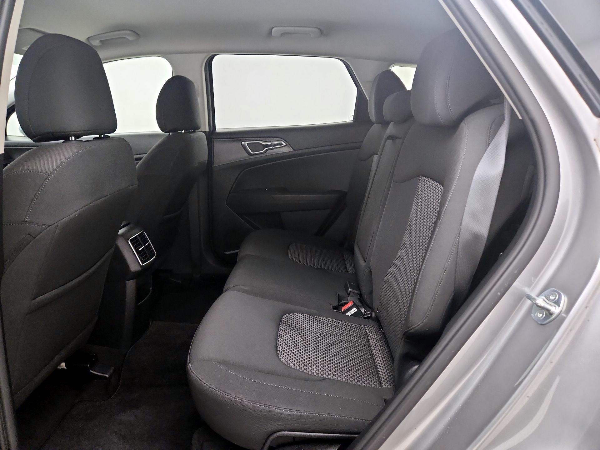 Thumbnail: 2023 Kia Sportage - 19