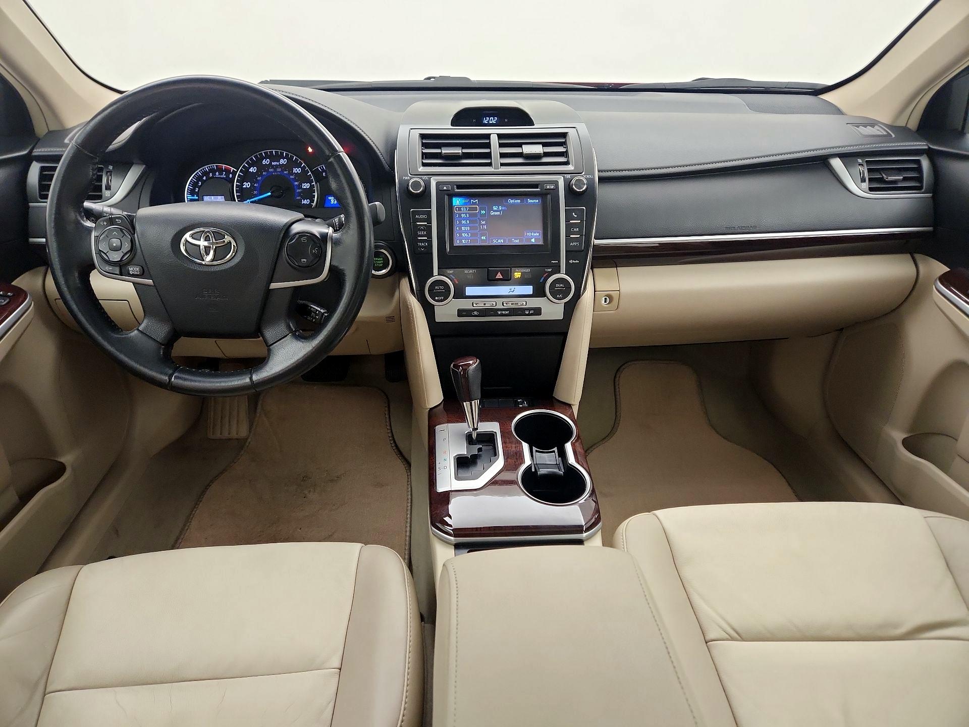 Thumbnail: 2014 Toyota Camry - 9