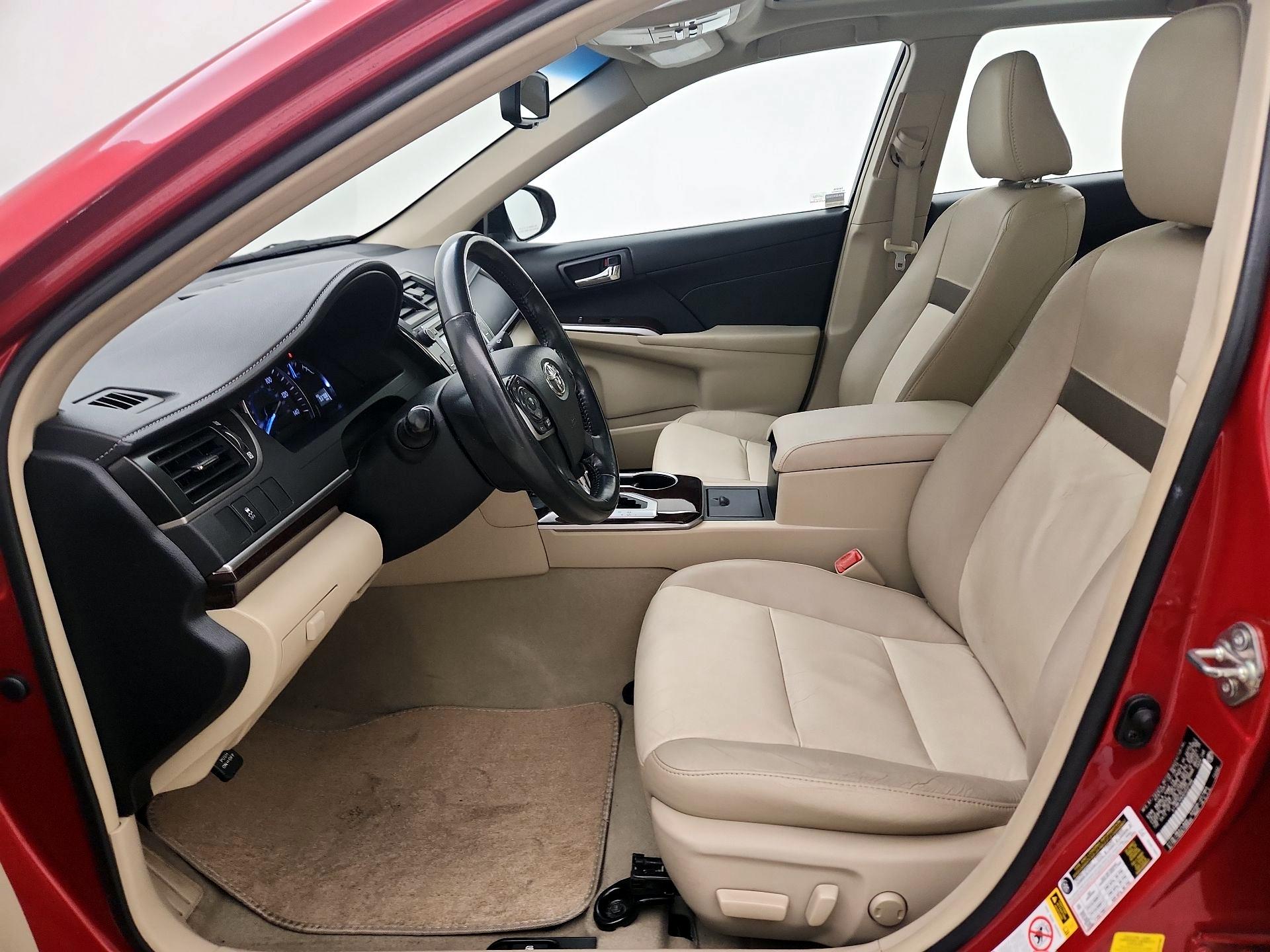 Thumbnail: 2014 Toyota Camry - 11