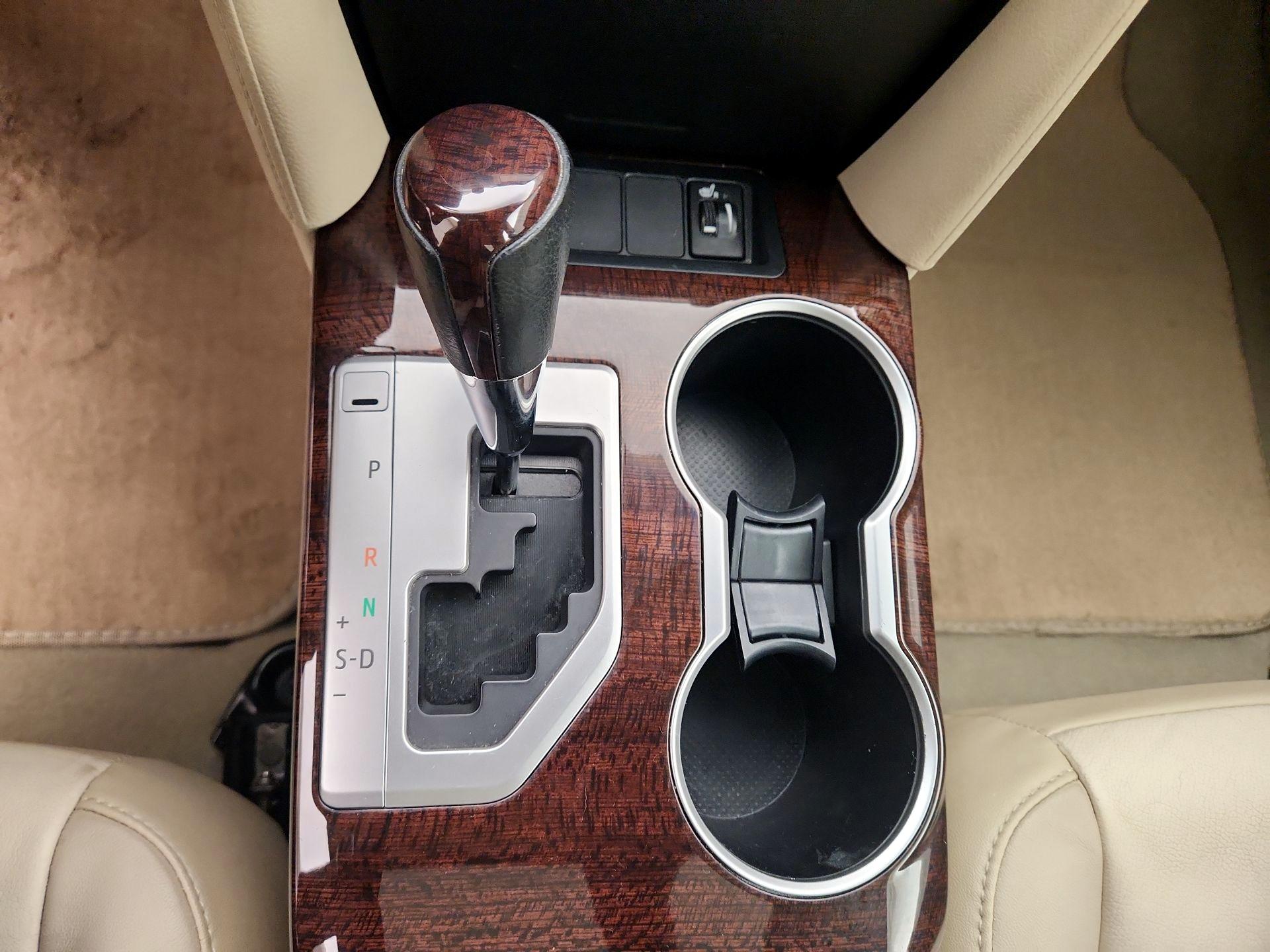 Thumbnail: 2014 Toyota Camry - 17