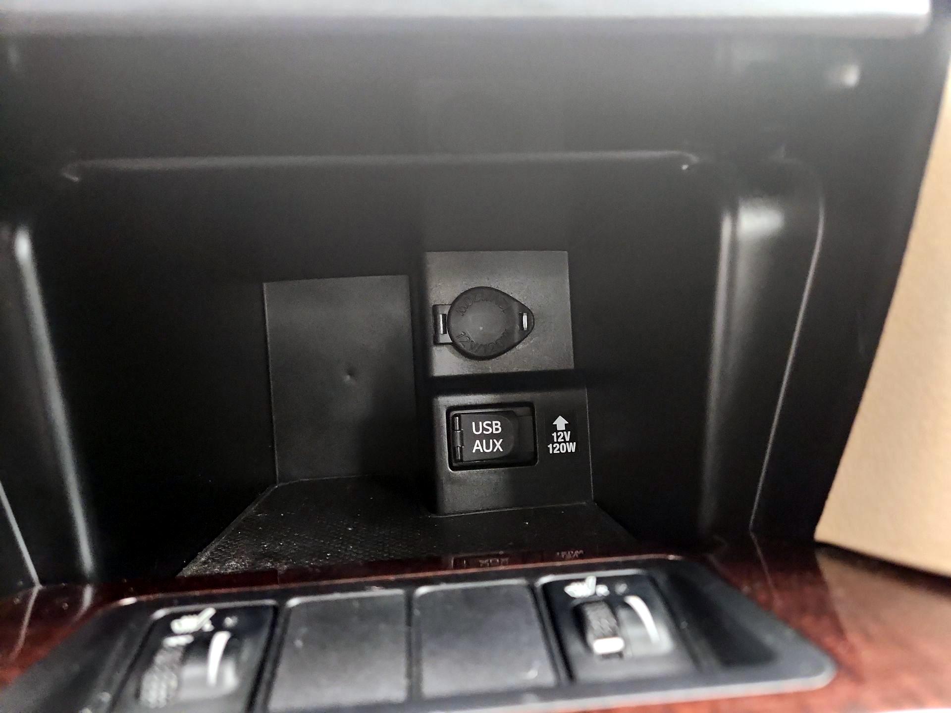 Thumbnail: 2014 Toyota Camry - 18