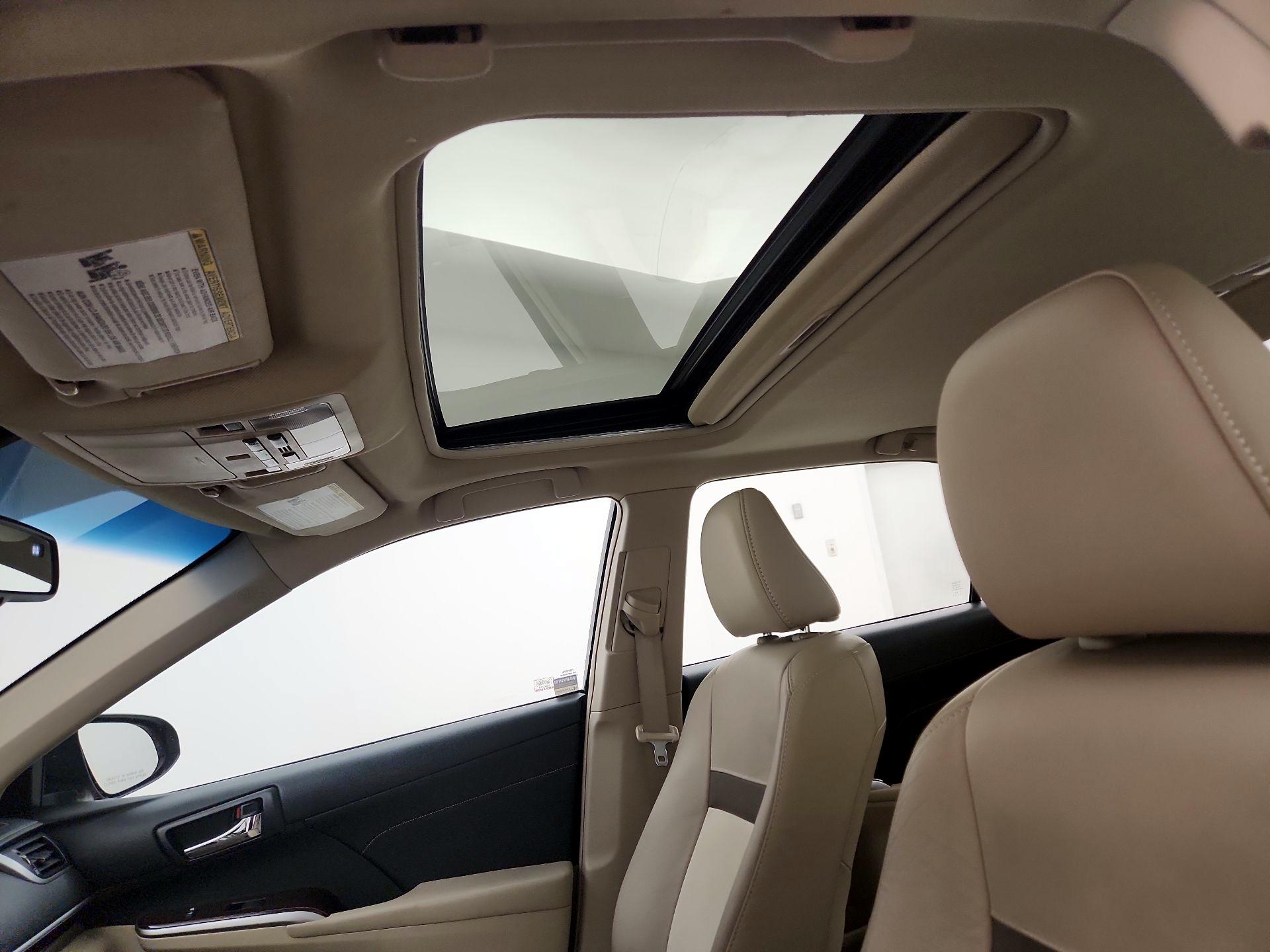 Thumbnail: 2014 Toyota Camry - 19