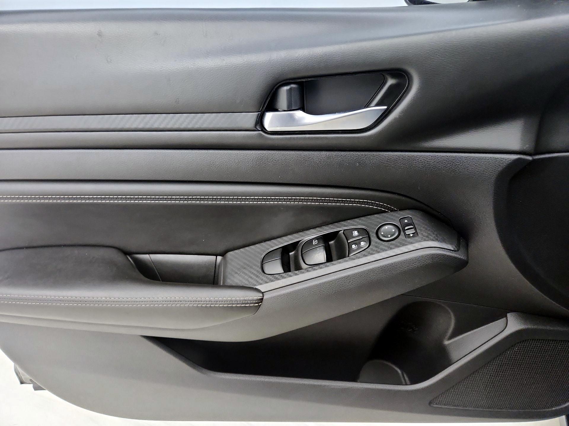 Thumbnail: 2020 Nissan Altima - 12