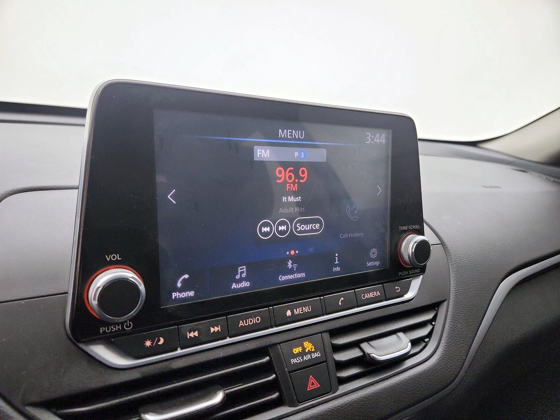 Thumbnail: 2020 Nissan Altima - 15