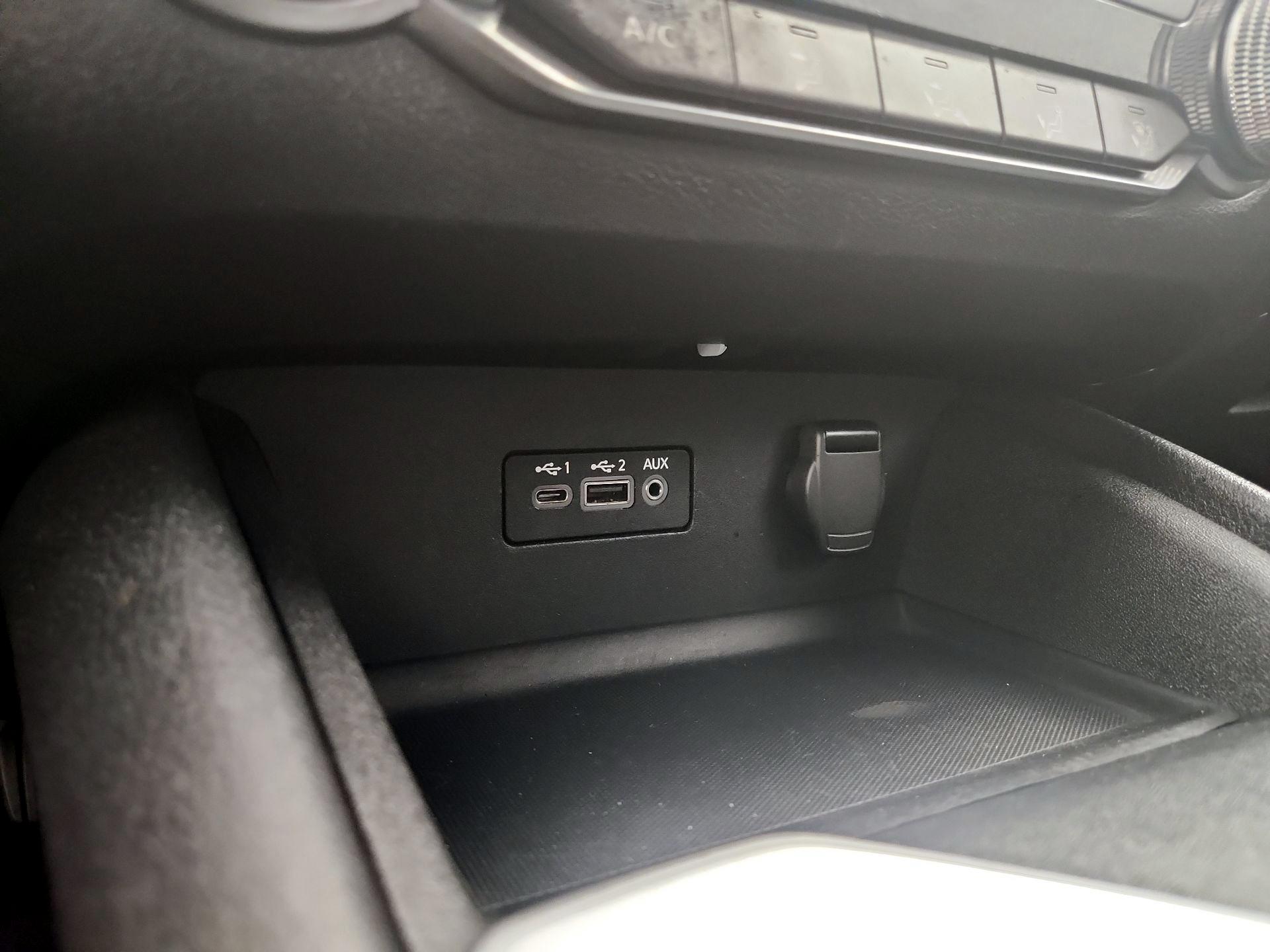 Thumbnail: 2020 Nissan Altima - 18