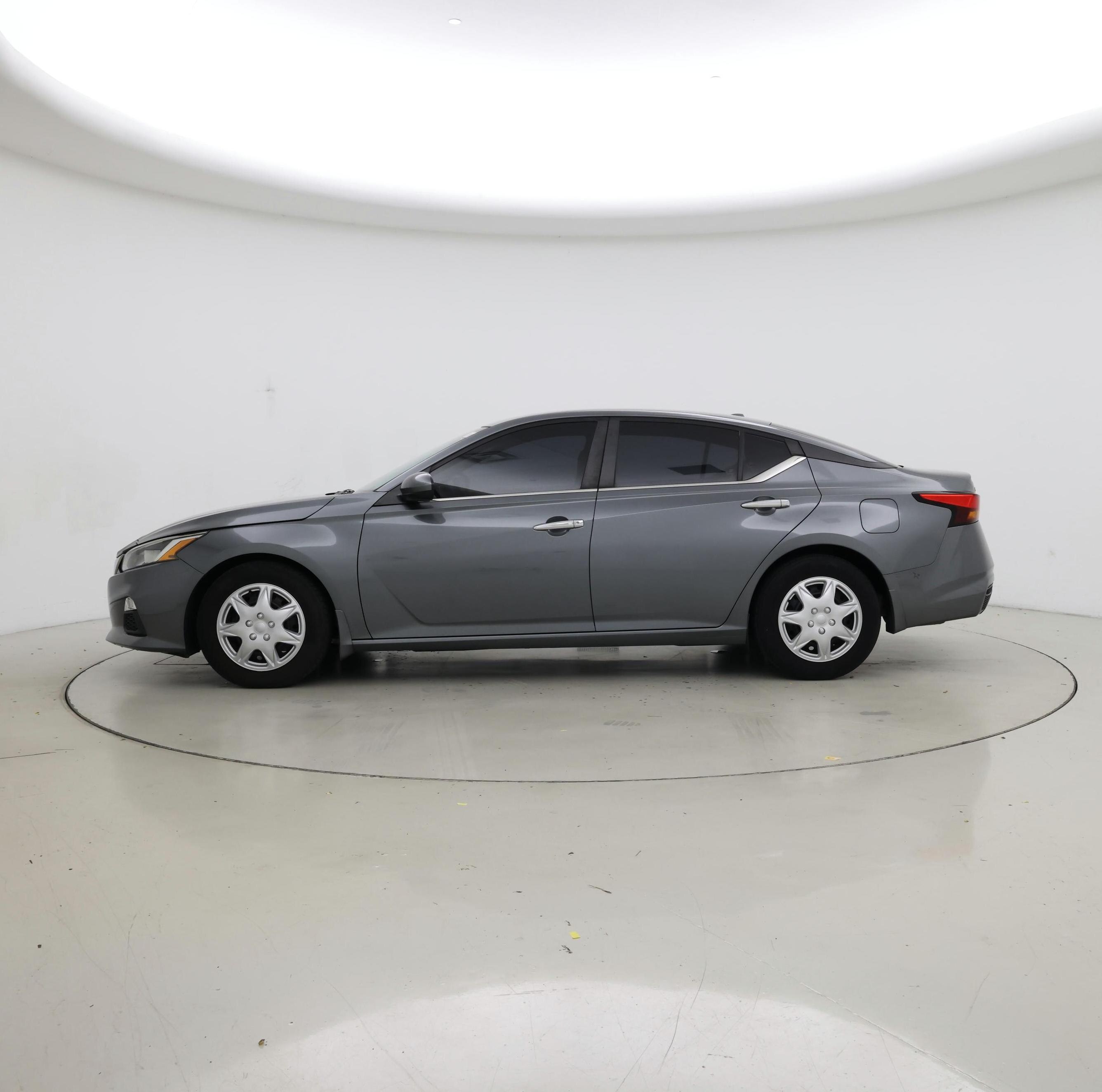 Thumbnail: 2020 Nissan Altima - 3