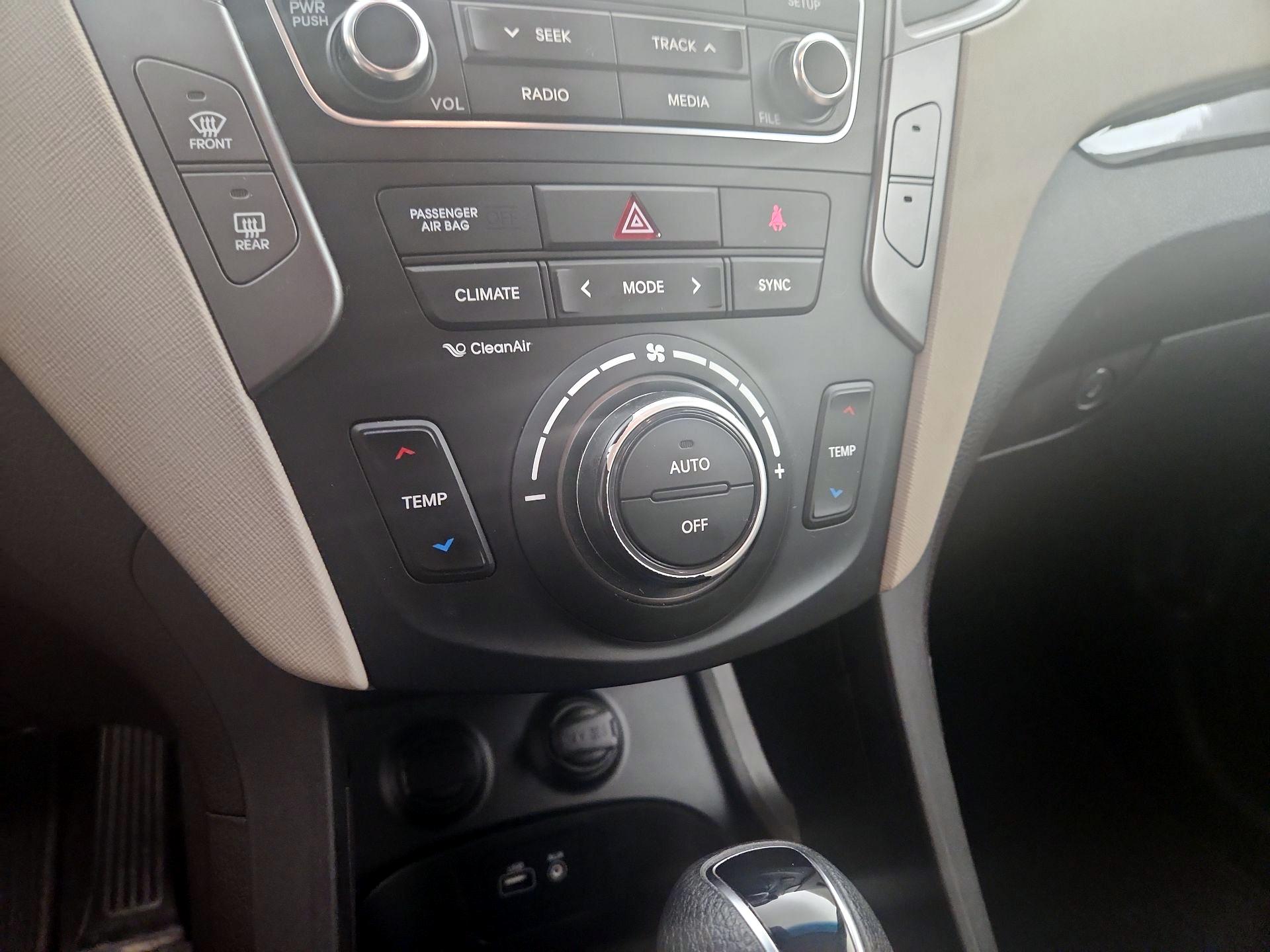 Thumbnail: 2017 Hyundai Santa Fe - 16