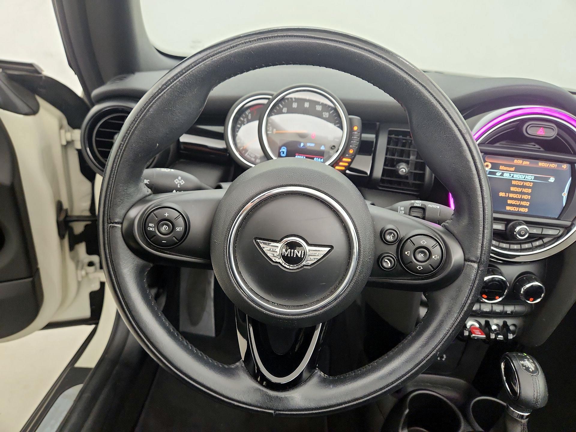 Thumbnail: 2017 MINI Cooper - 10