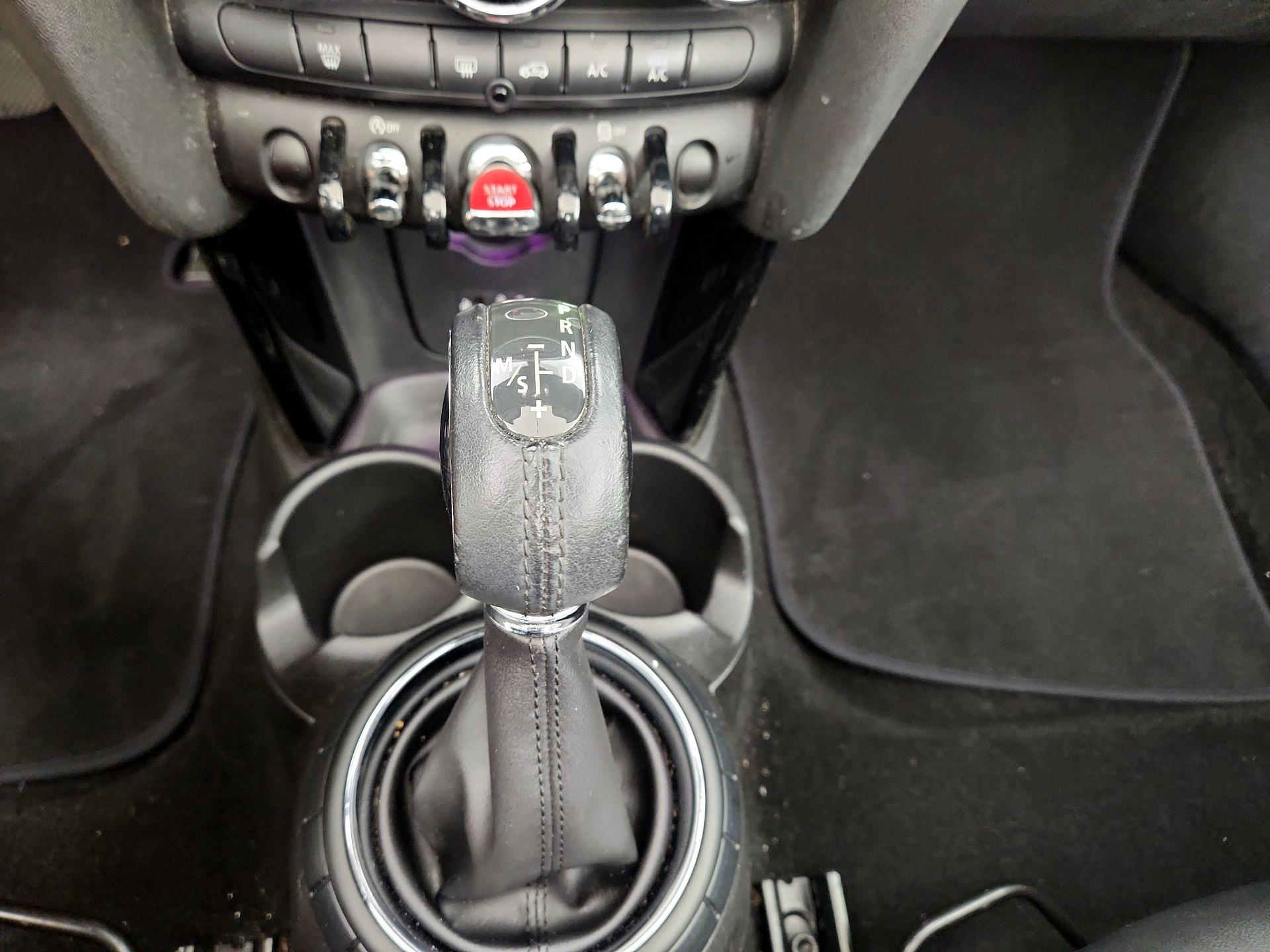 Thumbnail: 2017 MINI Cooper - 16