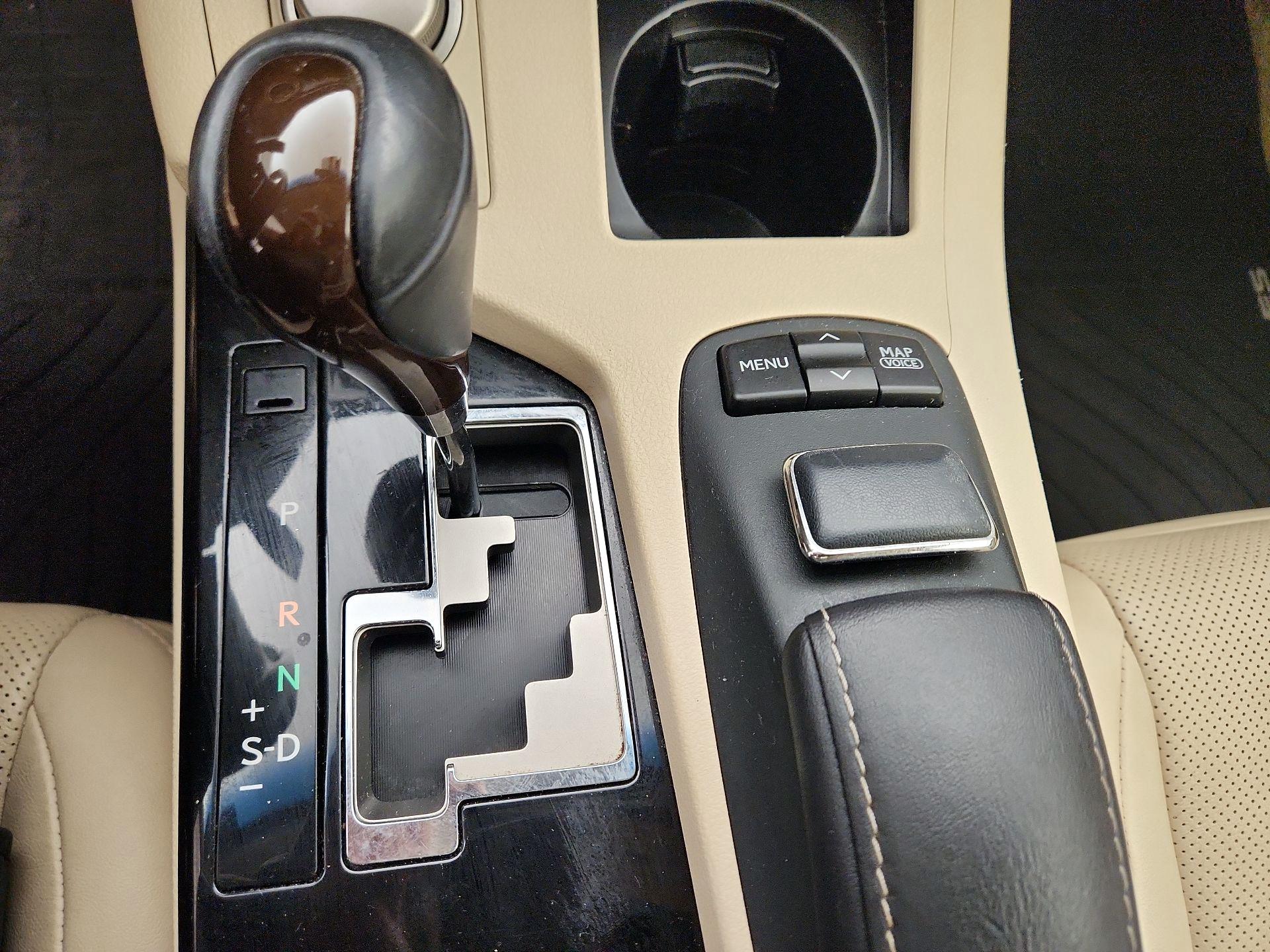 Thumbnail: 2014 Lexus ES - 17
