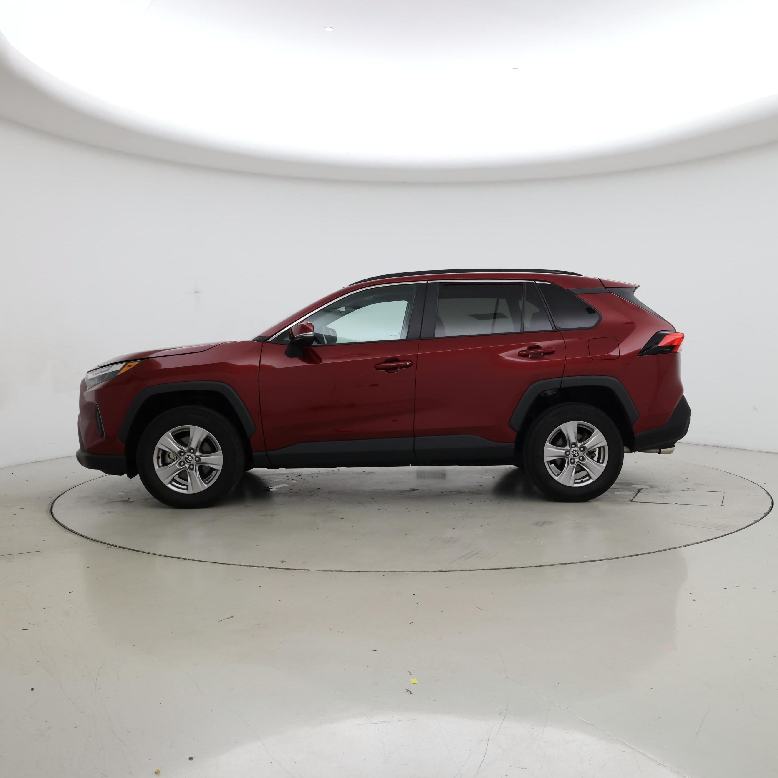 Thumbnail: 2022 Toyota RAV4 - 3