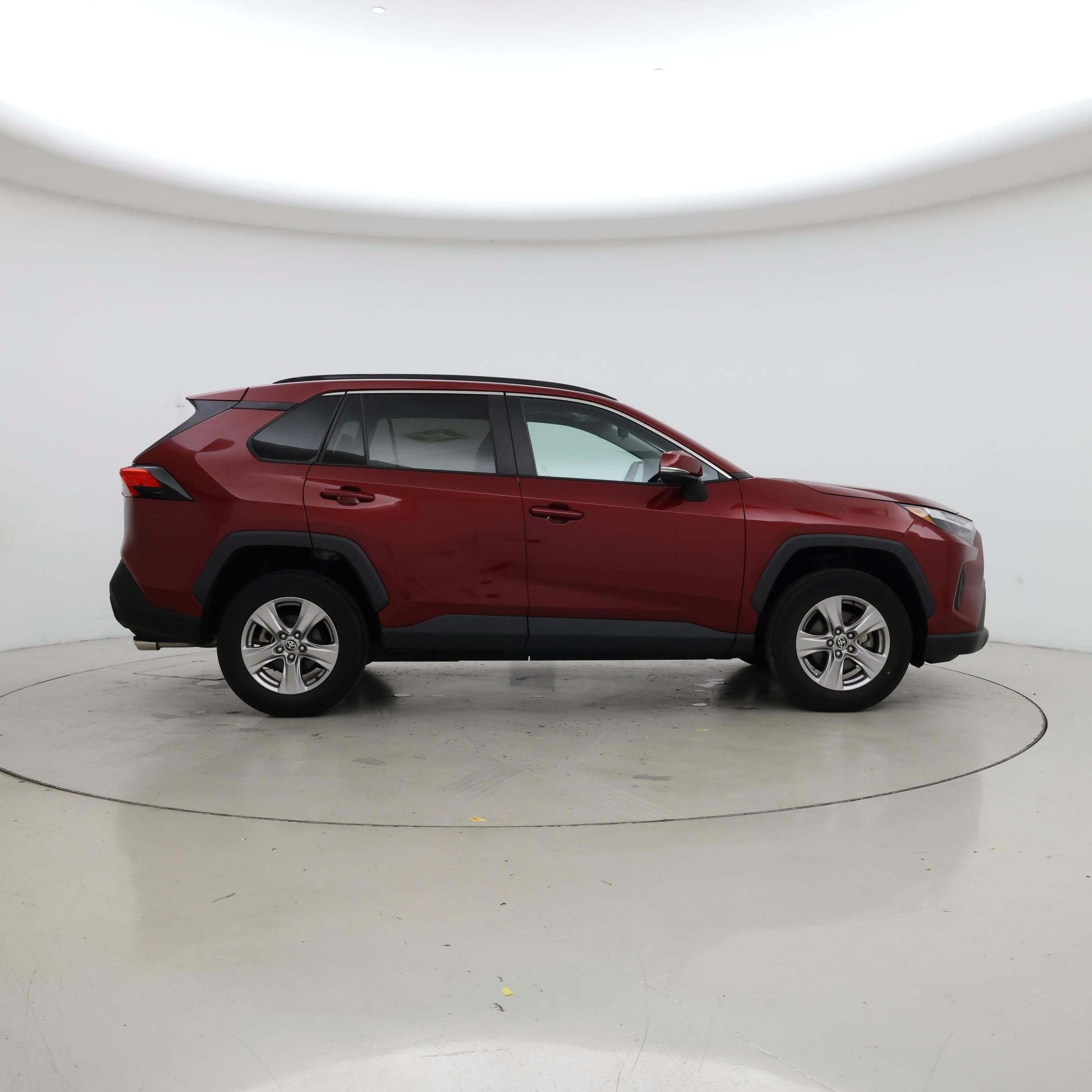 Thumbnail: 2022 Toyota RAV4 - 7