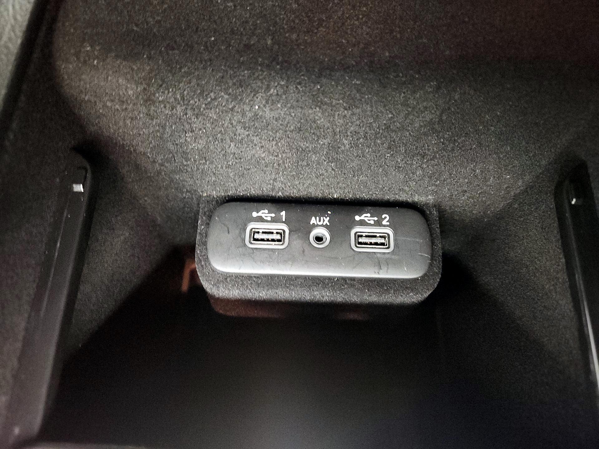 Thumbnail: 2020 Dodge Charger - 19