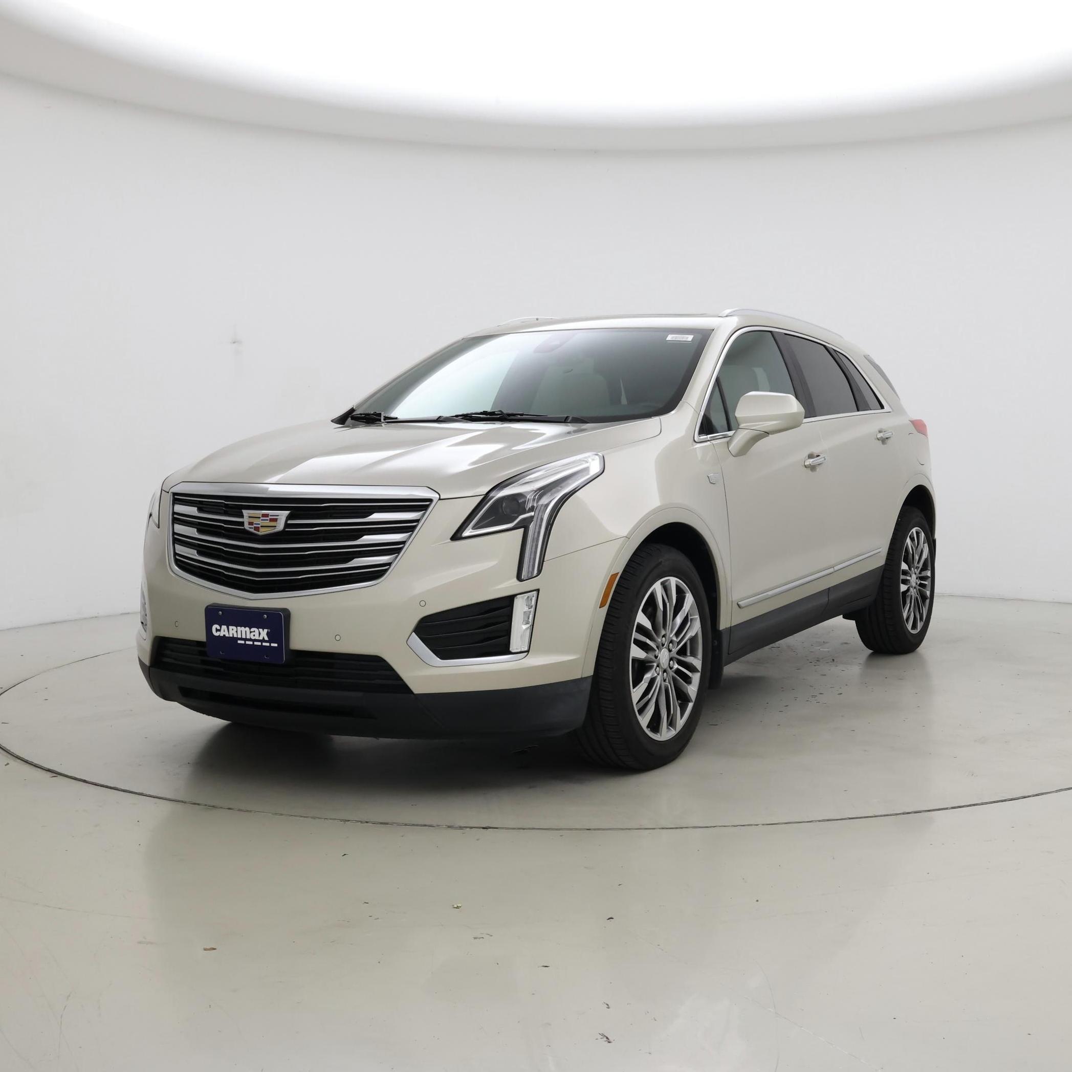 Thumbnail: 2017 Cadillac XT5 - 4
