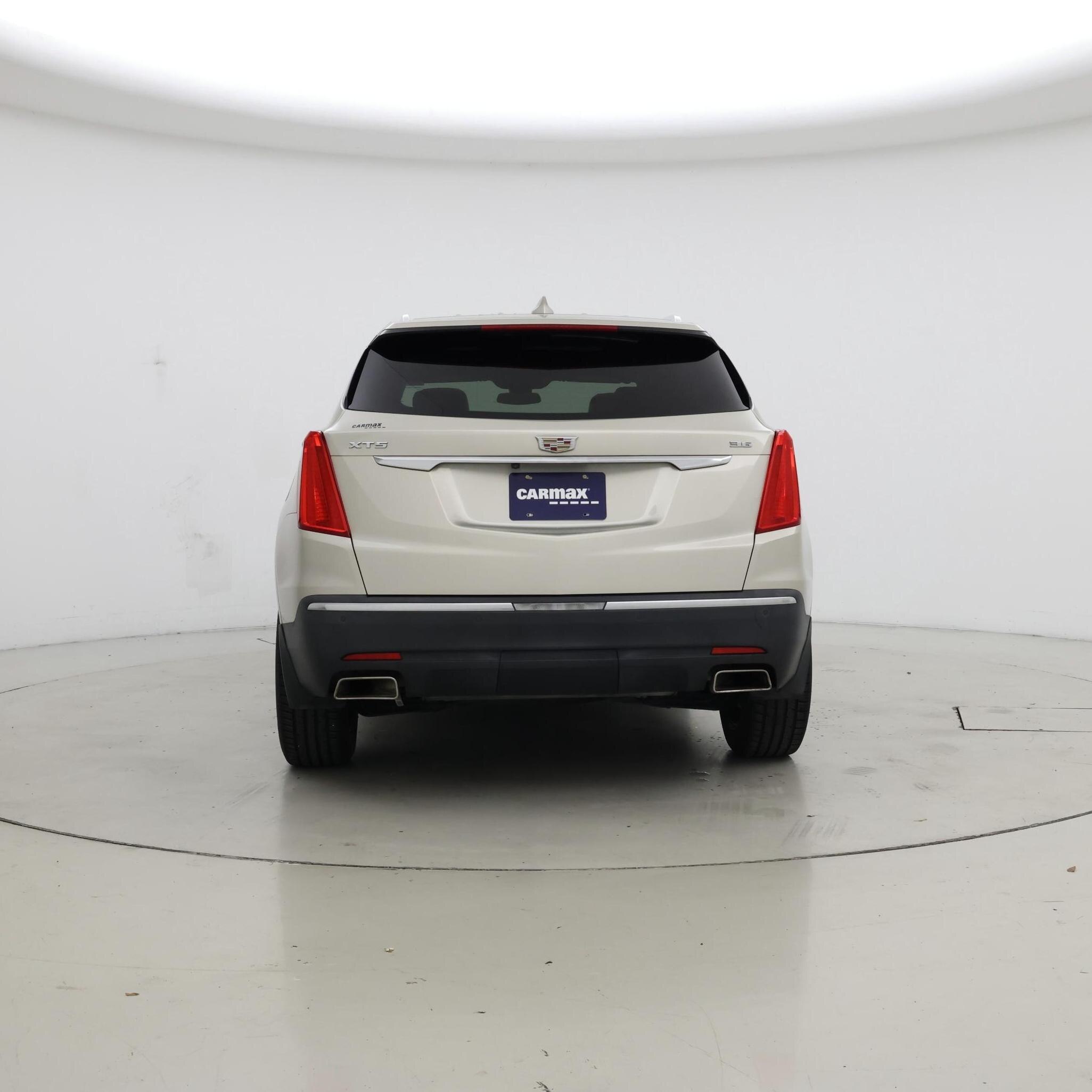 Thumbnail: 2017 Cadillac XT5 - 6