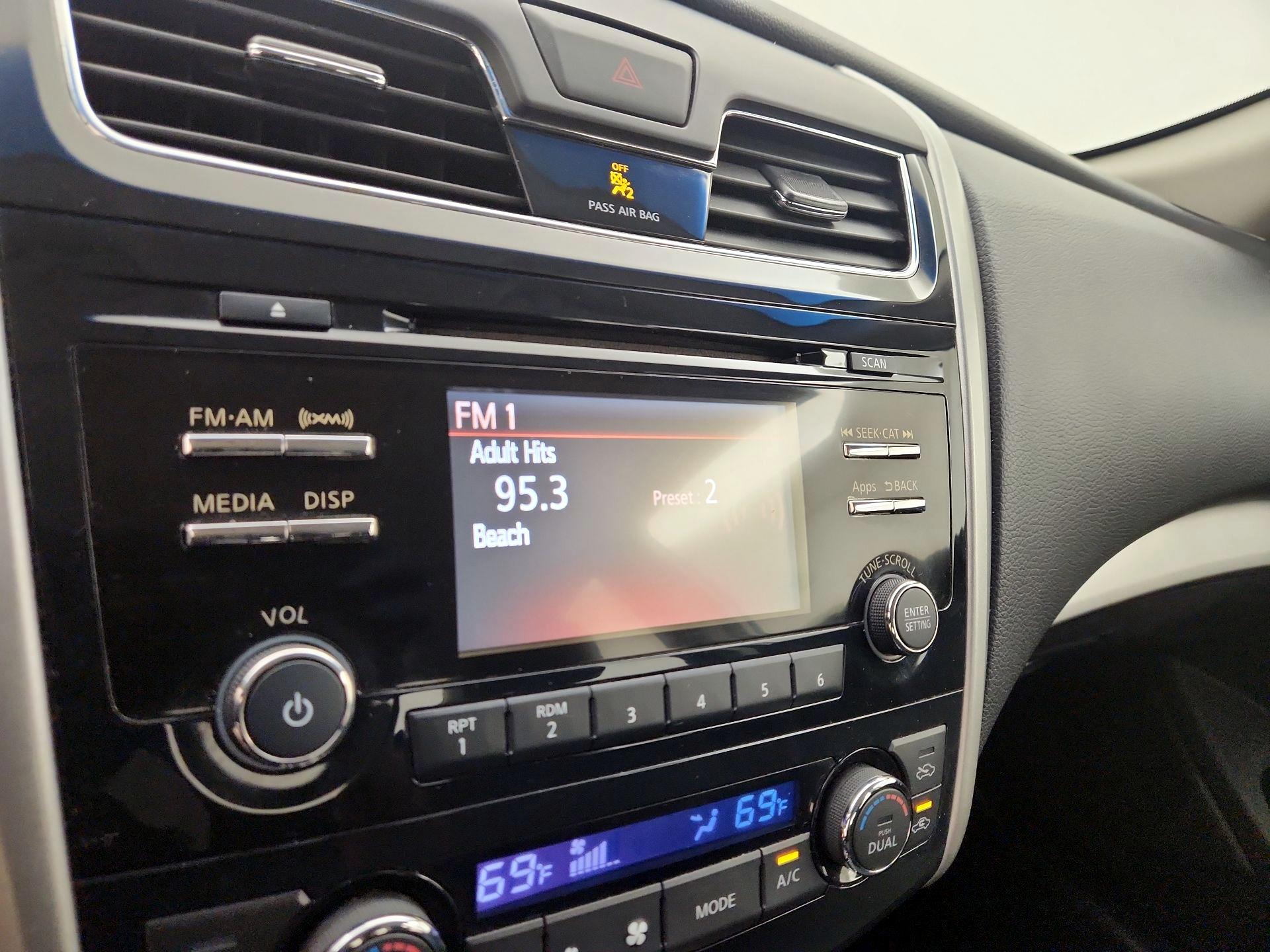 Thumbnail: 2014 Nissan Altima - 15