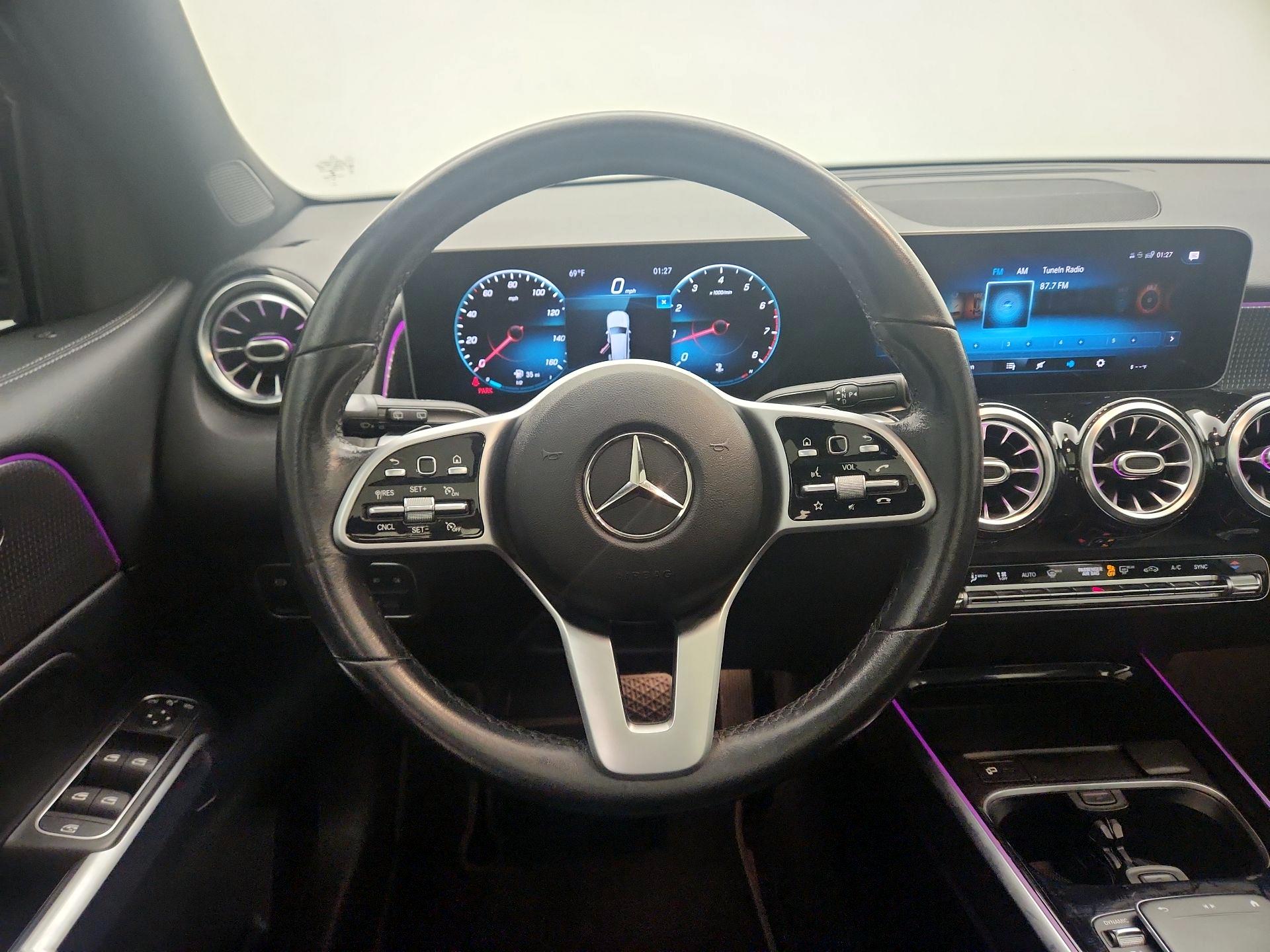 Thumbnail: 2021 Mercedes-Benz GLB - 10