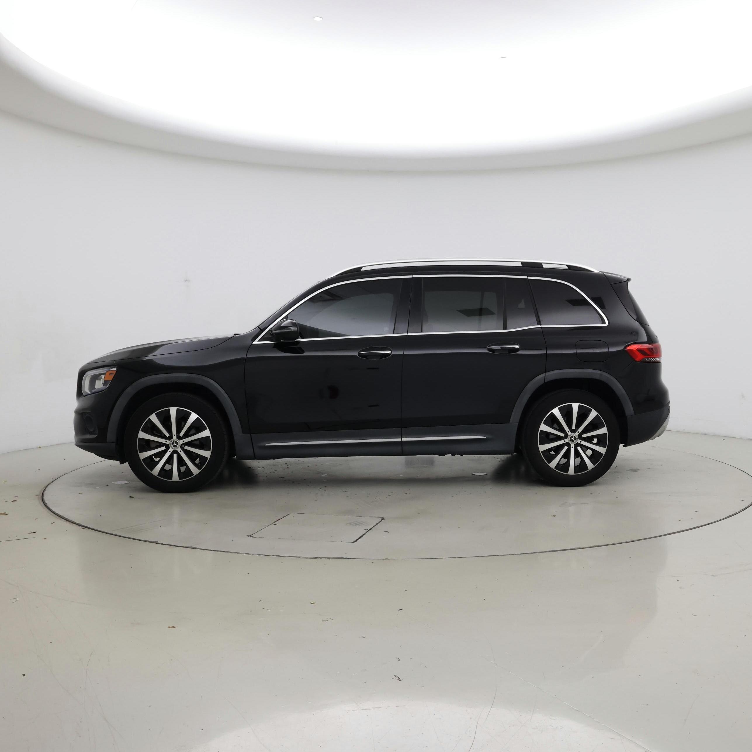 Thumbnail: 2021 Mercedes-Benz GLB - 3