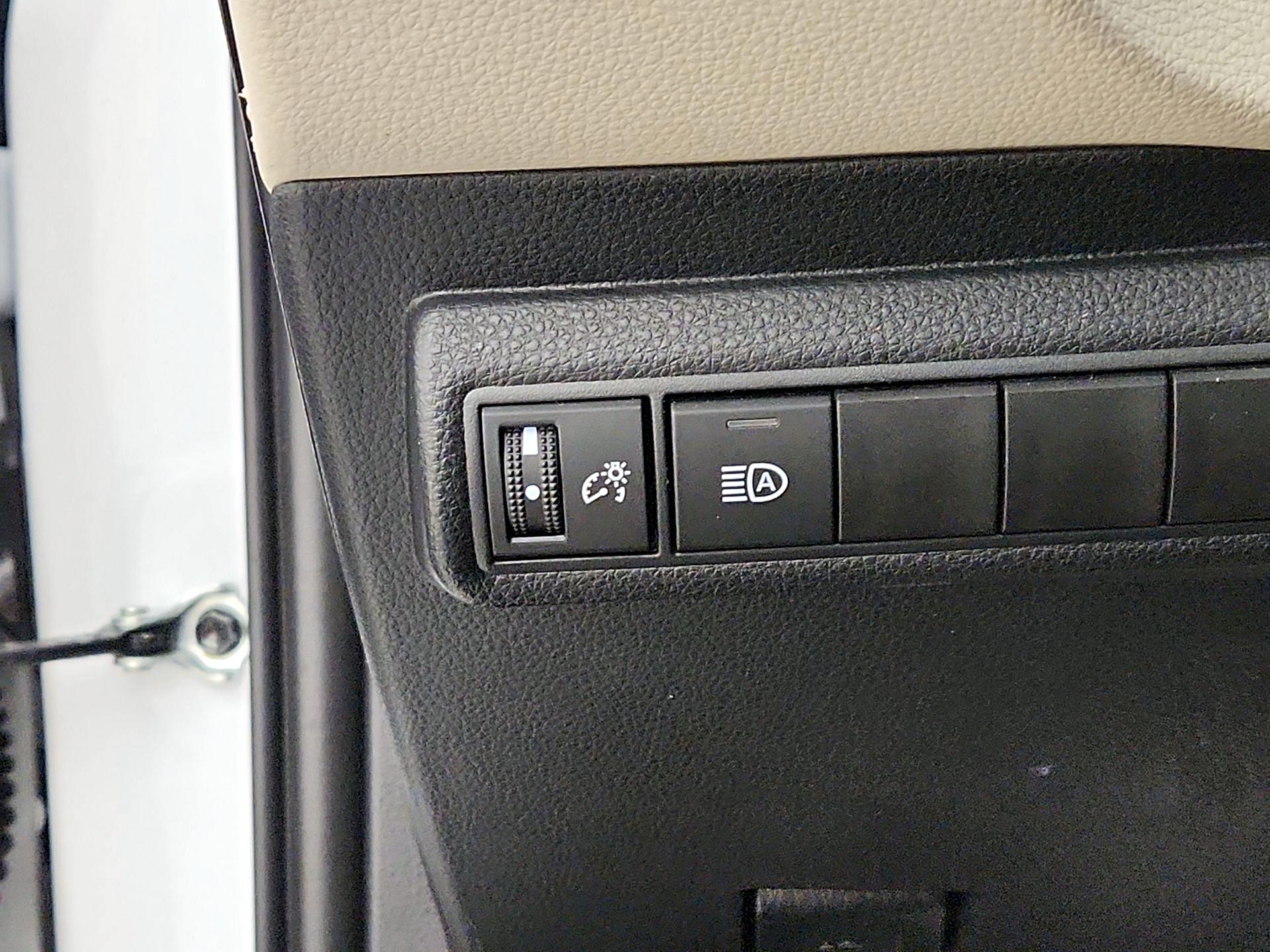 Thumbnail: 2025 Toyota Corolla - 13