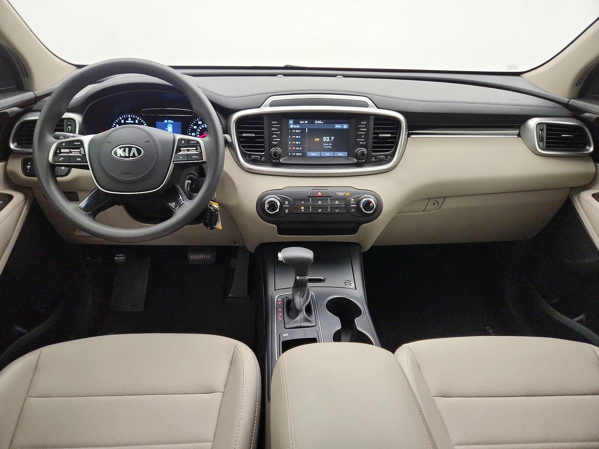 Thumbnail: 2020 Kia Sorento - 9