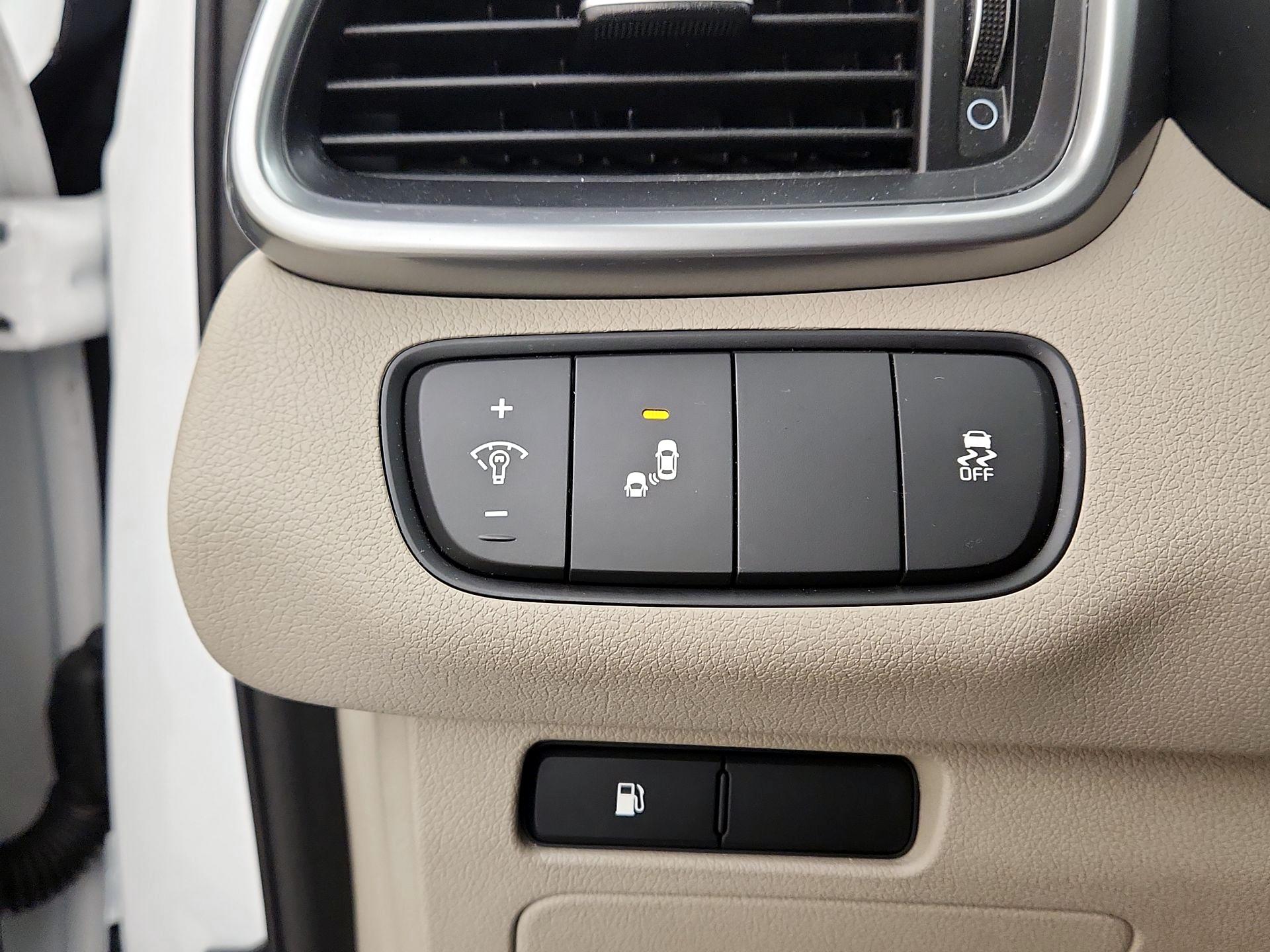 Thumbnail: 2020 Kia Sorento - 13