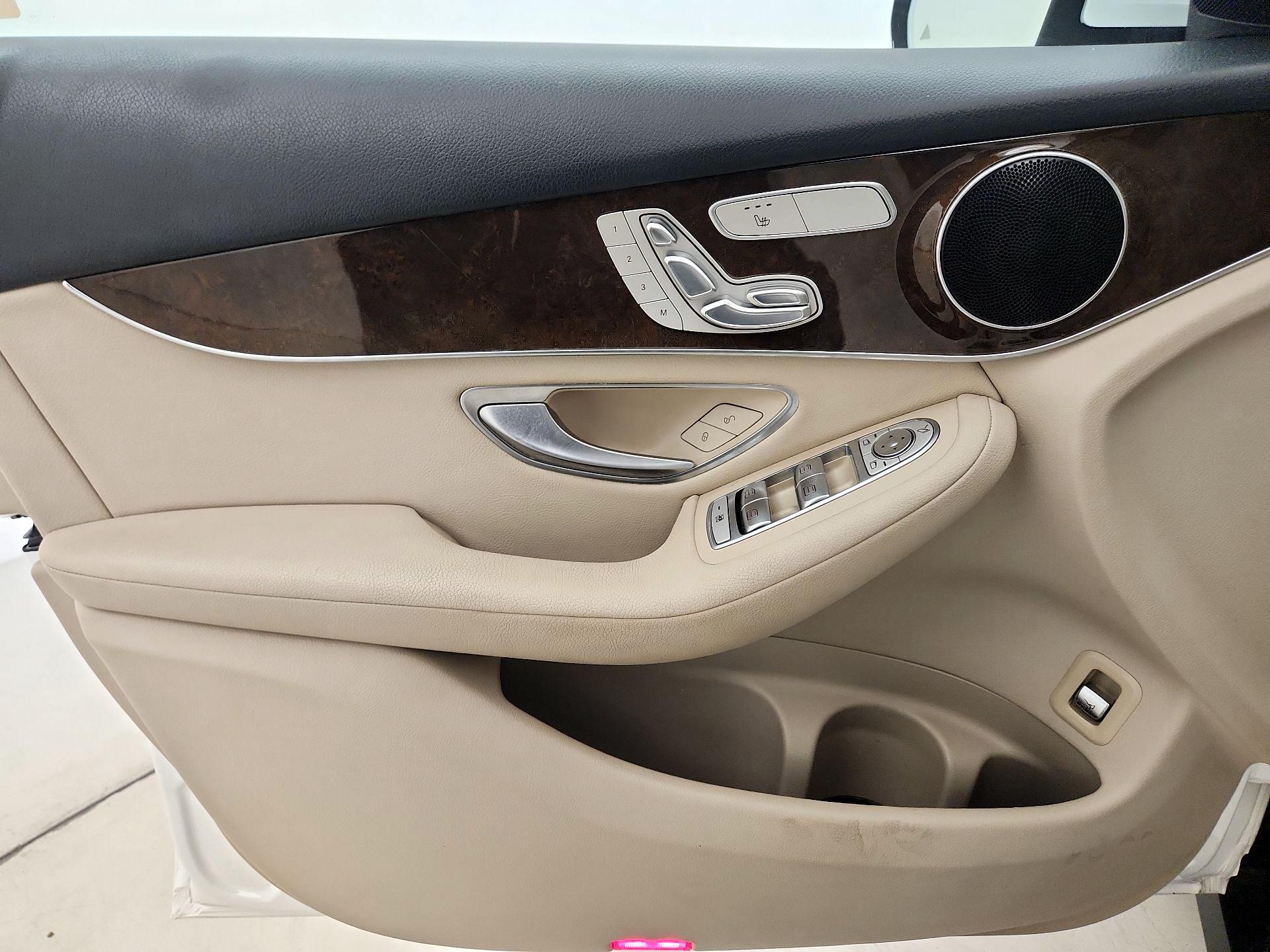 Thumbnail: 2018 Mercedes-Benz GLC - 12