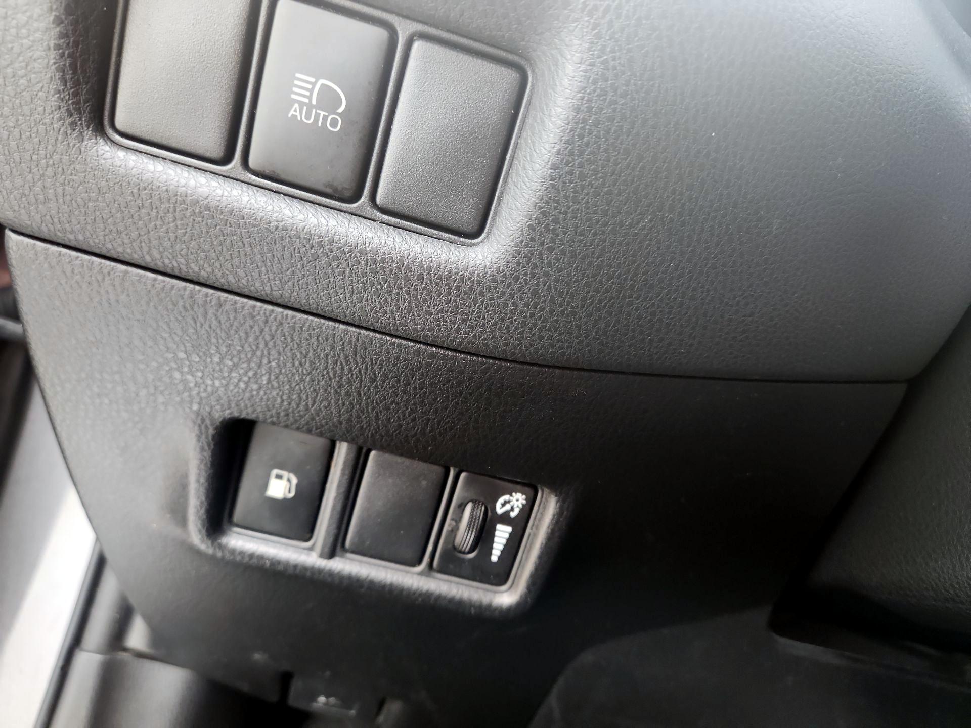 Thumbnail: 2019 Toyota C-HR - 13