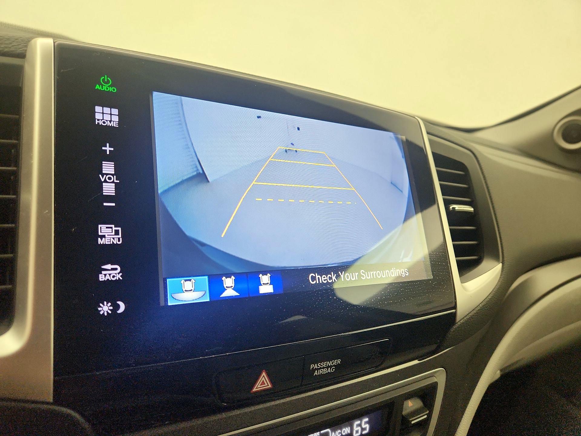 Thumbnail: 2016 Honda Pilot - 14