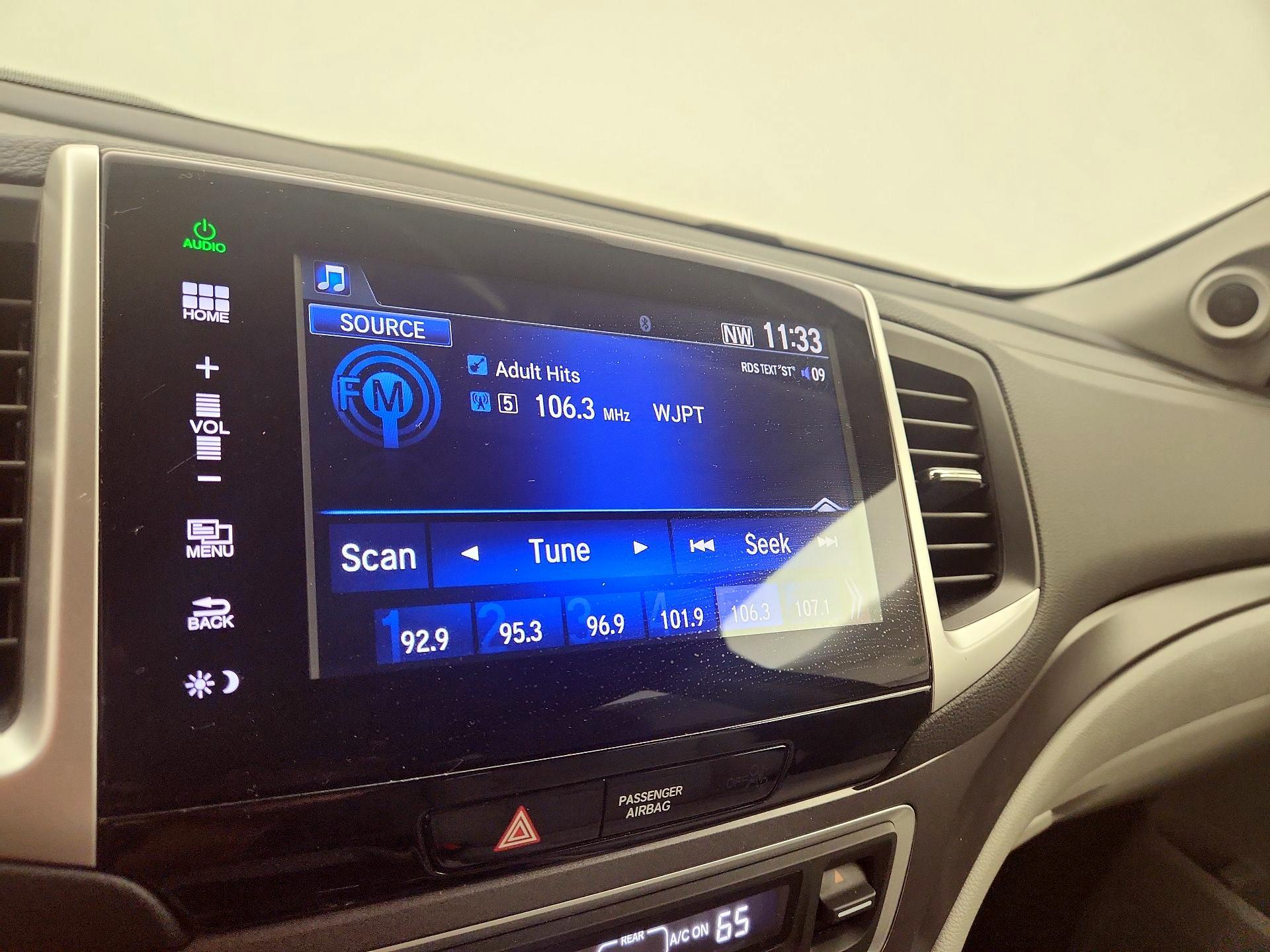 Thumbnail: 2016 Honda Pilot - 15